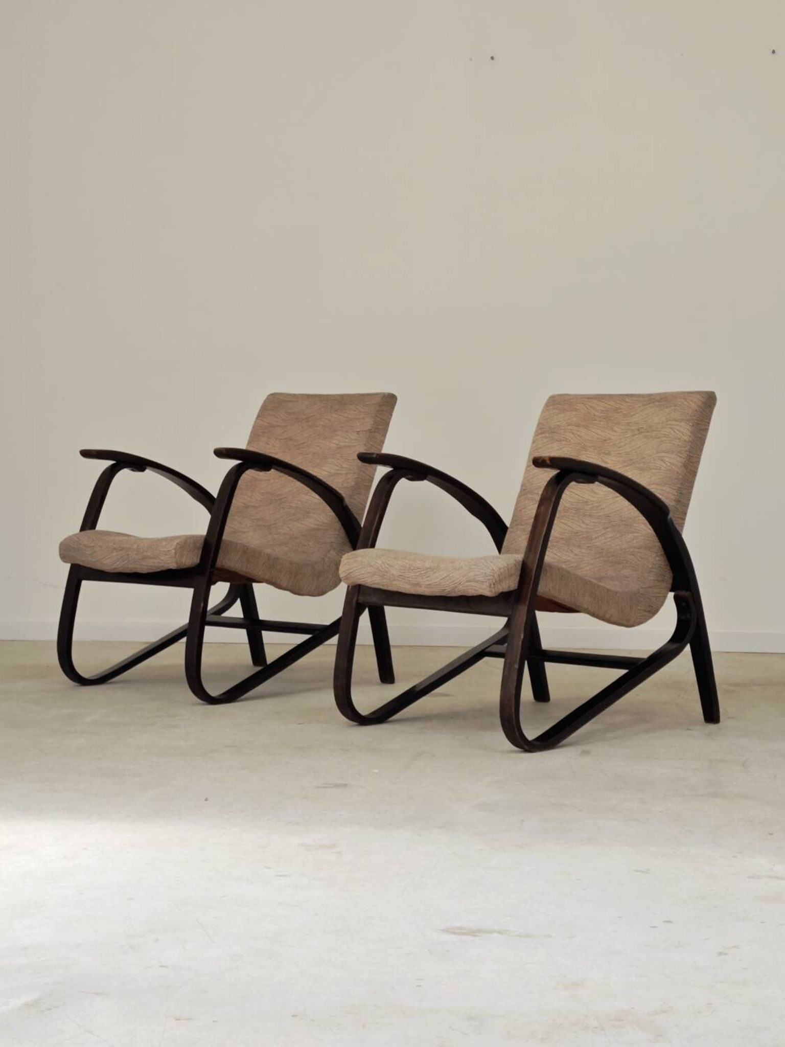 Paire de fauteuils art déco par Jan Vanek 1930