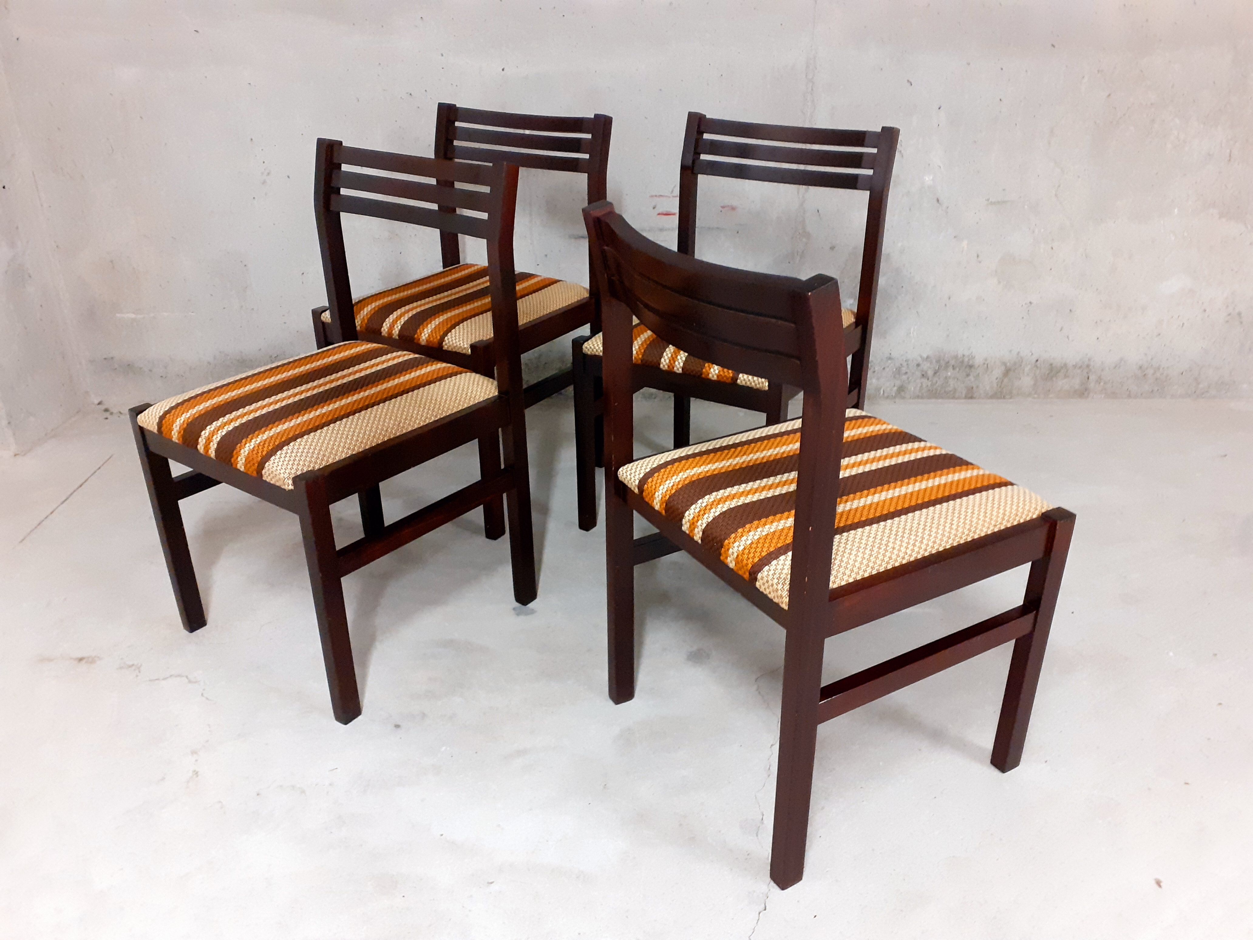 4 vintage chairs in wood and fabric 70s