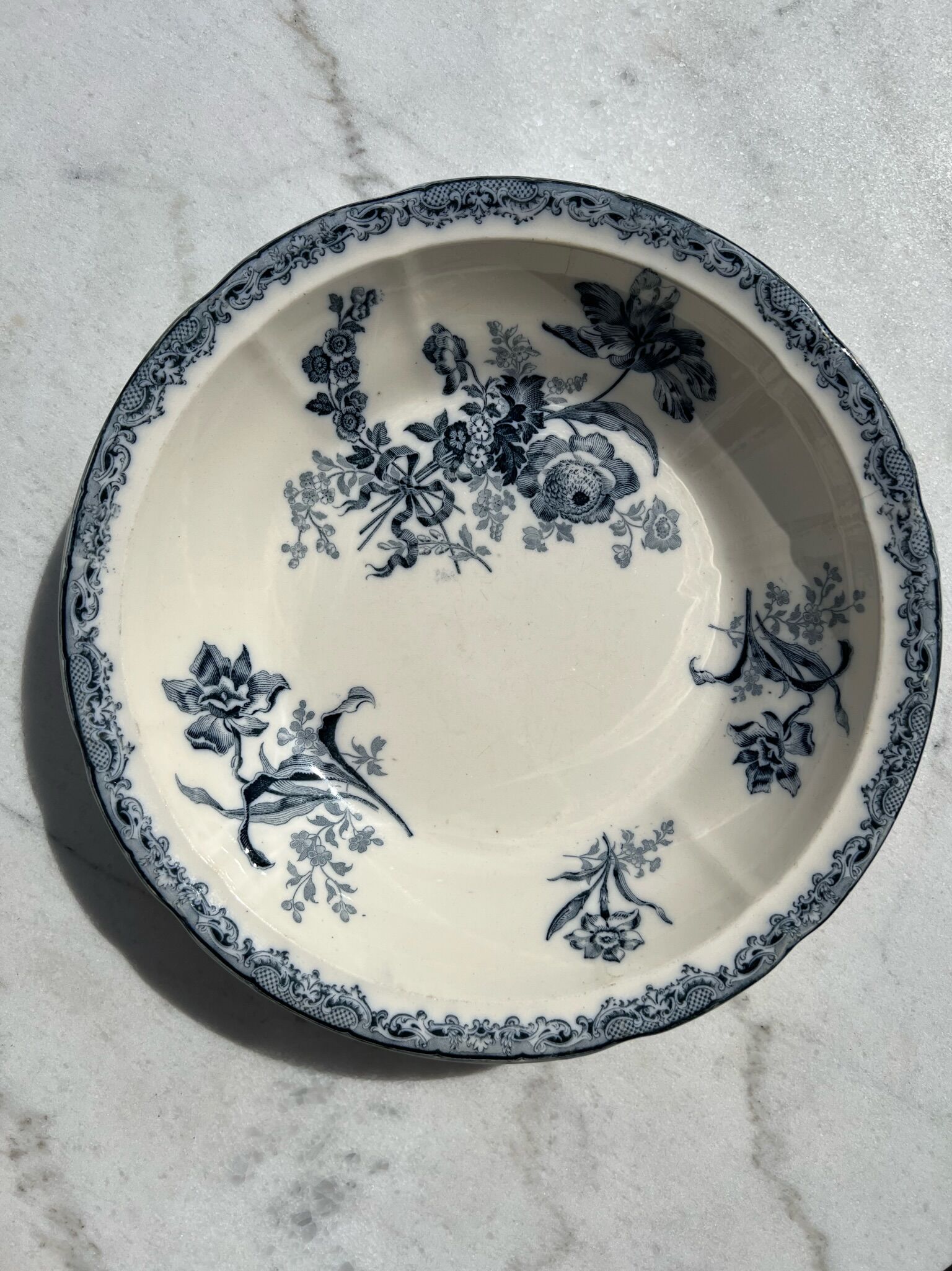 Sarreguemines salad bowl presentation dish