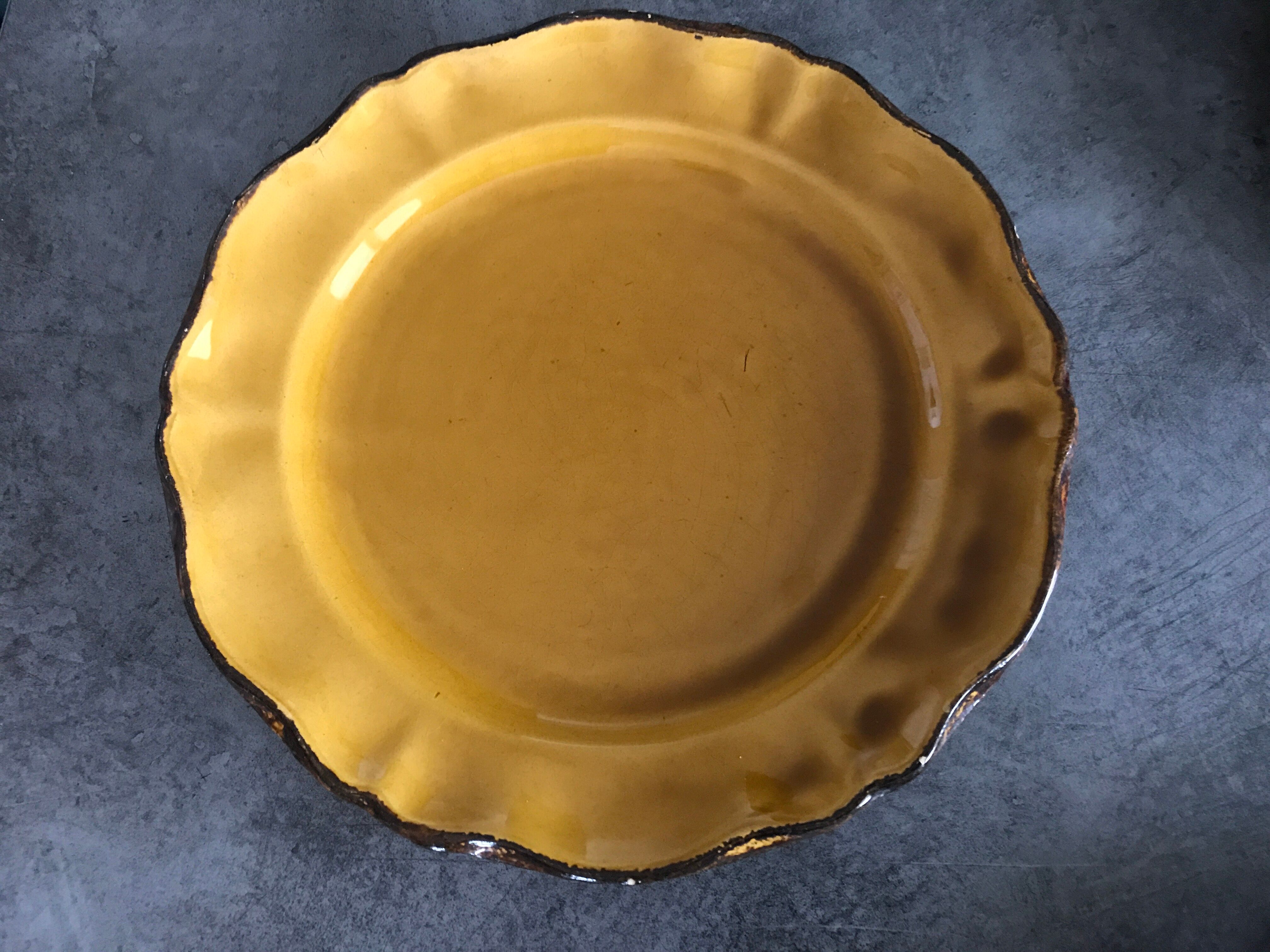 Set of 4 plates in earthenware of haute provence made yellow handmade 24.5 cm