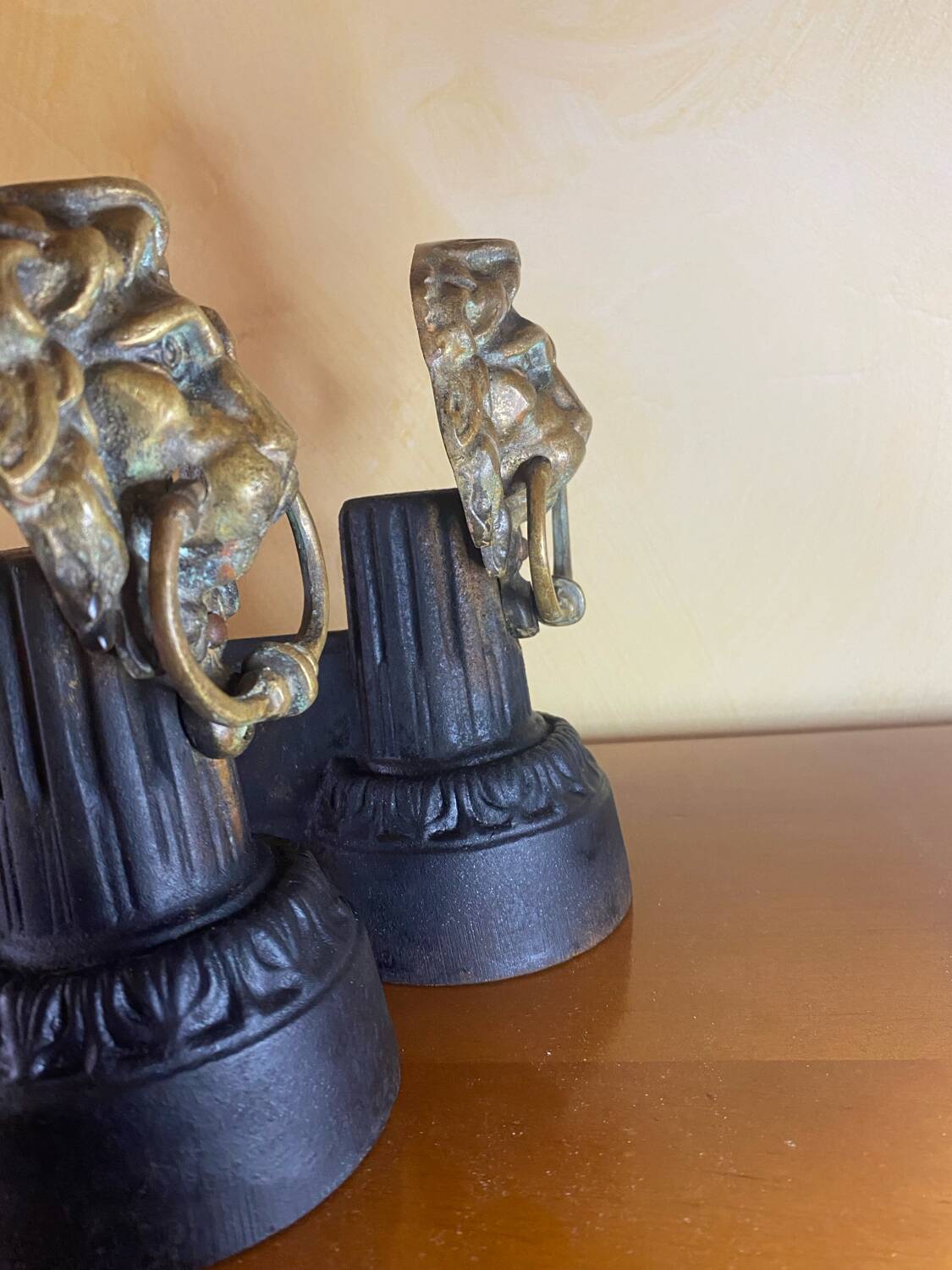 Fireplace - 1900-1910 pair of cast iron andirons