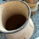 Pichet en terre cuite artisanal