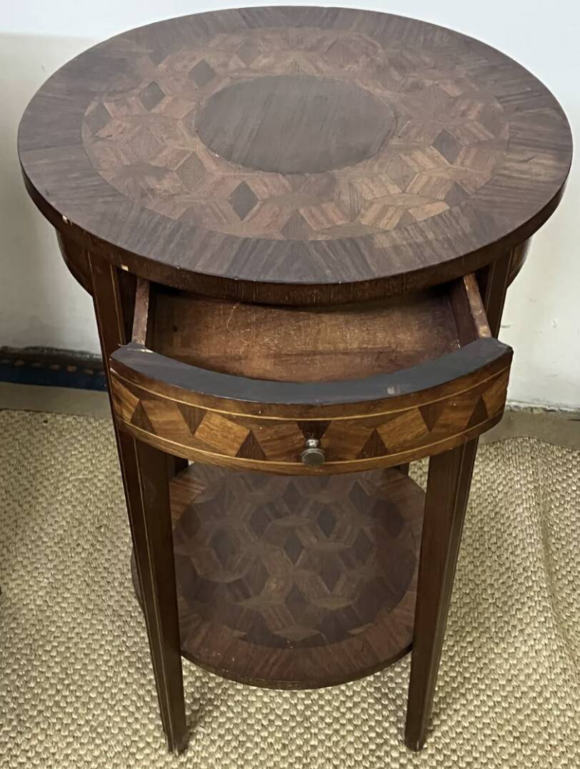 Round pedestal table / side table in wood marquetry