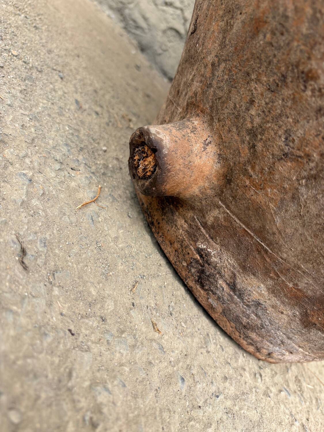Old oil jar, Spain, Tinaja, 18th century.