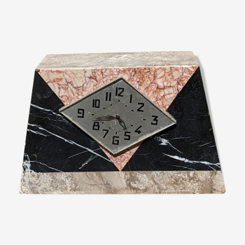 Pendule en marbre art déco années 30 en bon état