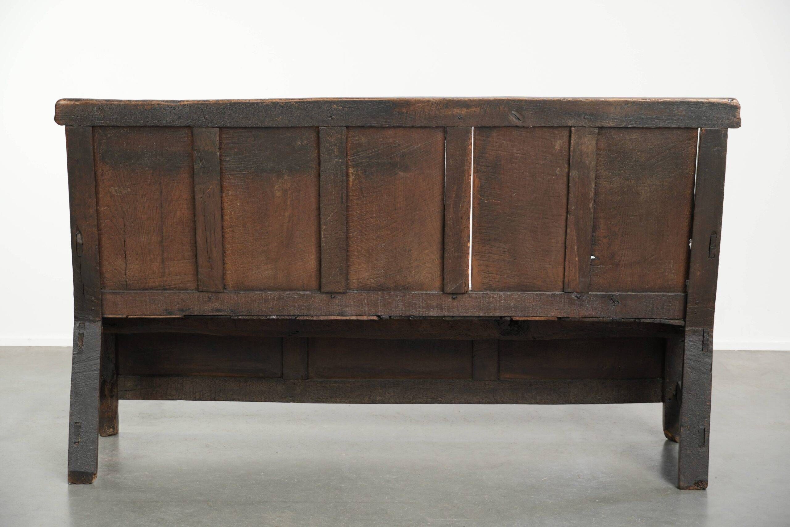 Antique English wooden bench / hall bench from the early 18th century