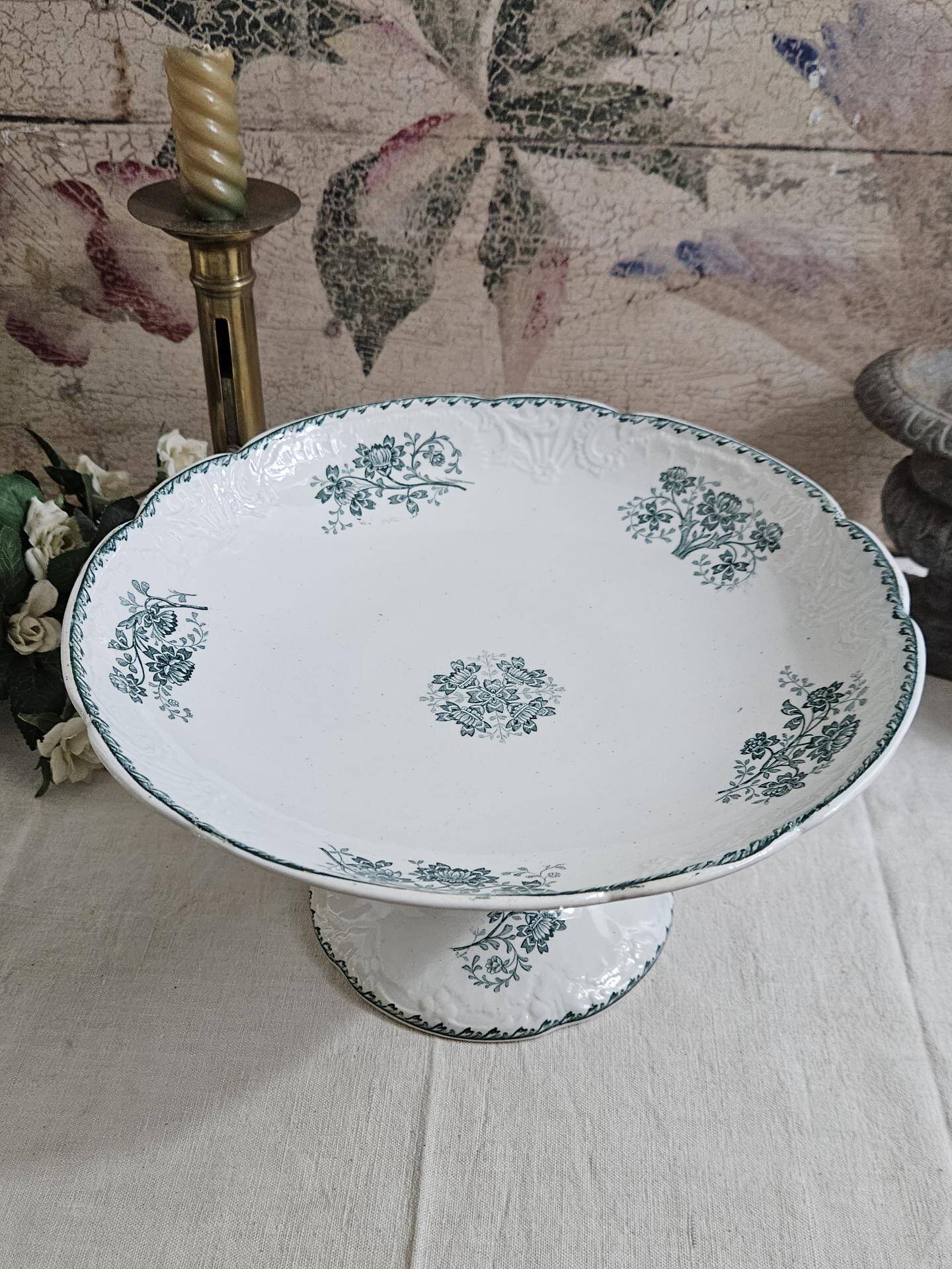 Large Richelieu Iron Earth Compote Dish