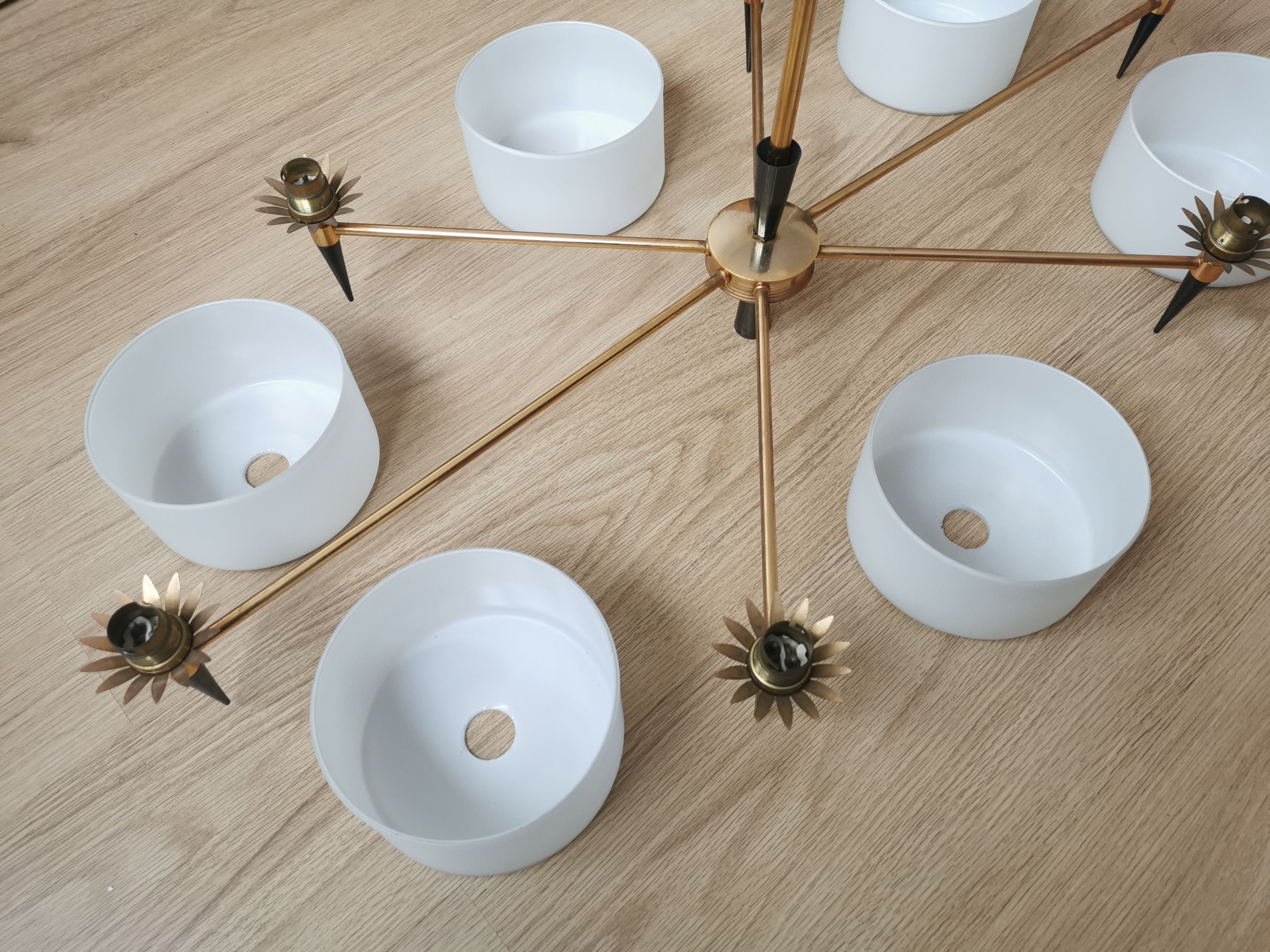 Lustre Suspension Vintage 1950-60 Style Lunel Arlus - Laiton Et Blanc - À Rénover