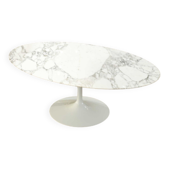 Eero Saarinen & Knoll International, oval "tulip" coffee table, arabescato marble