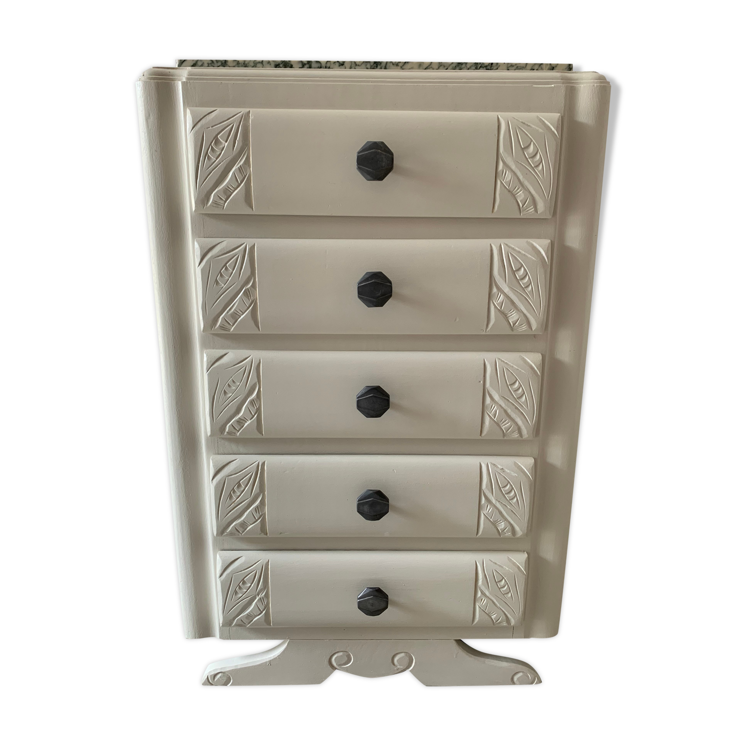 Art deco cloth maker