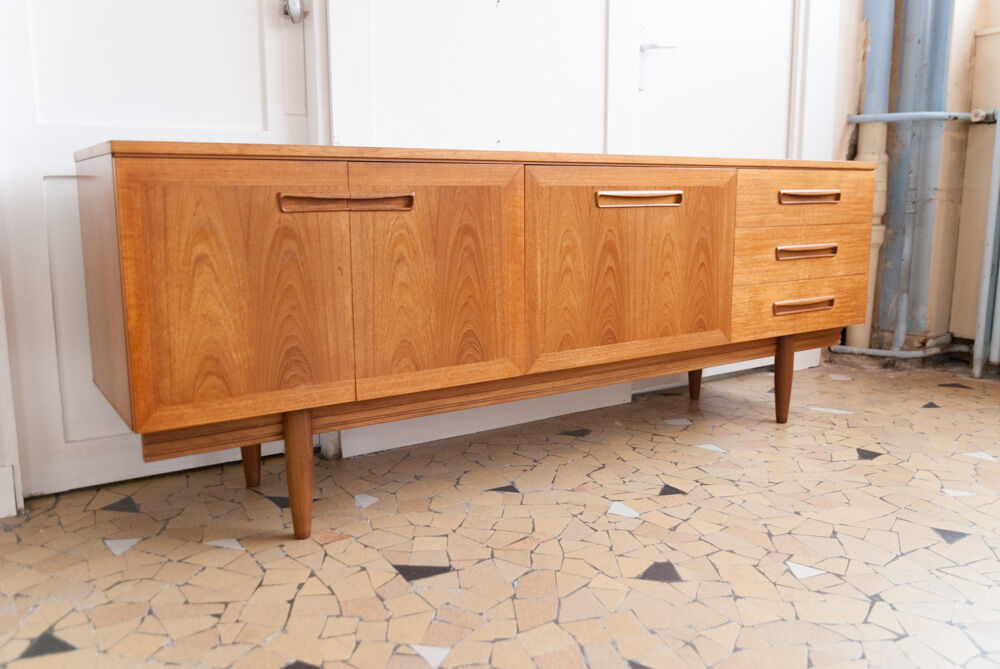 Scandinavian line clear teak