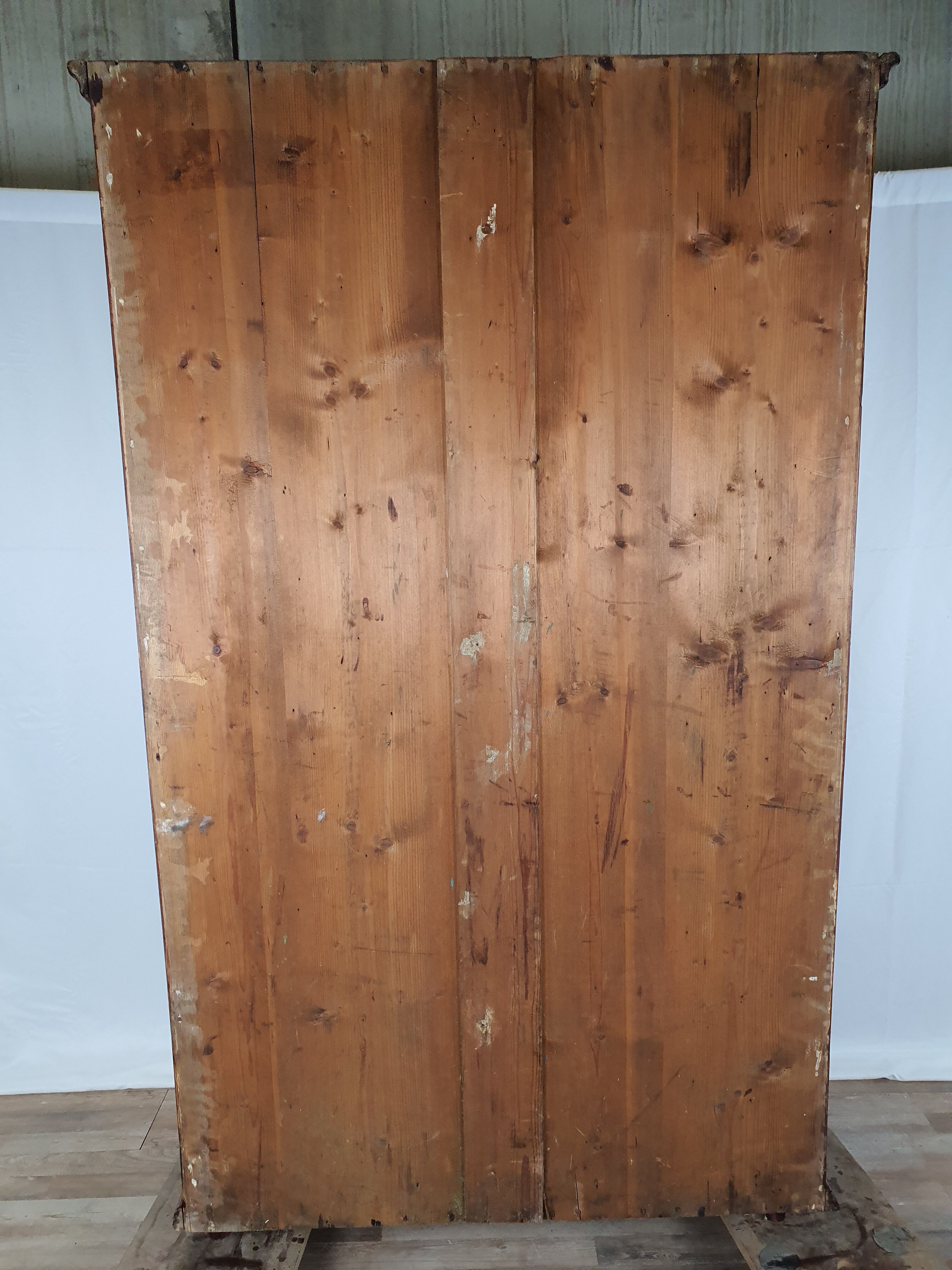 Rustic Wardrobe in Fir with Curtains