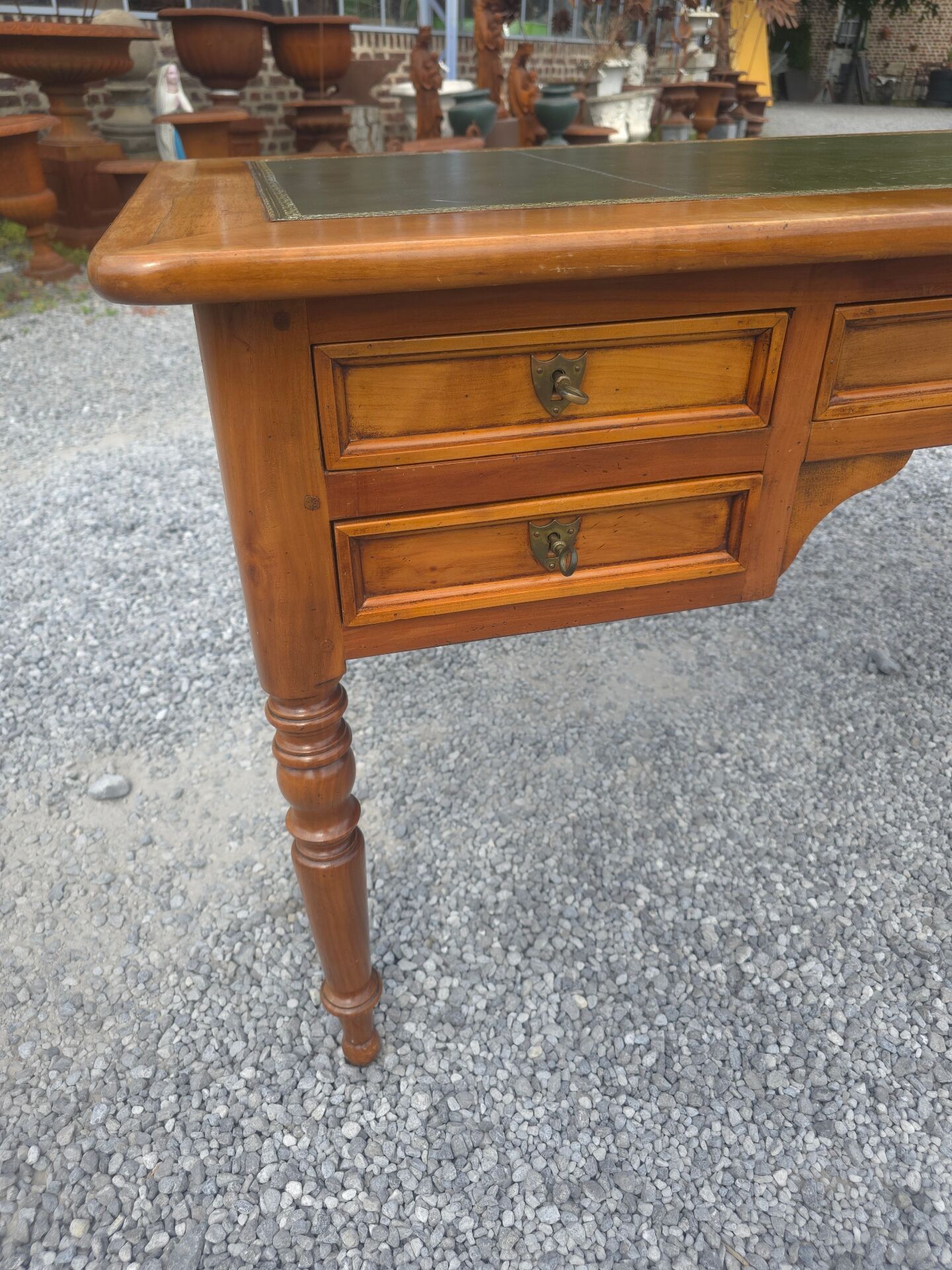Bureau en Merisier massif avec tirette
