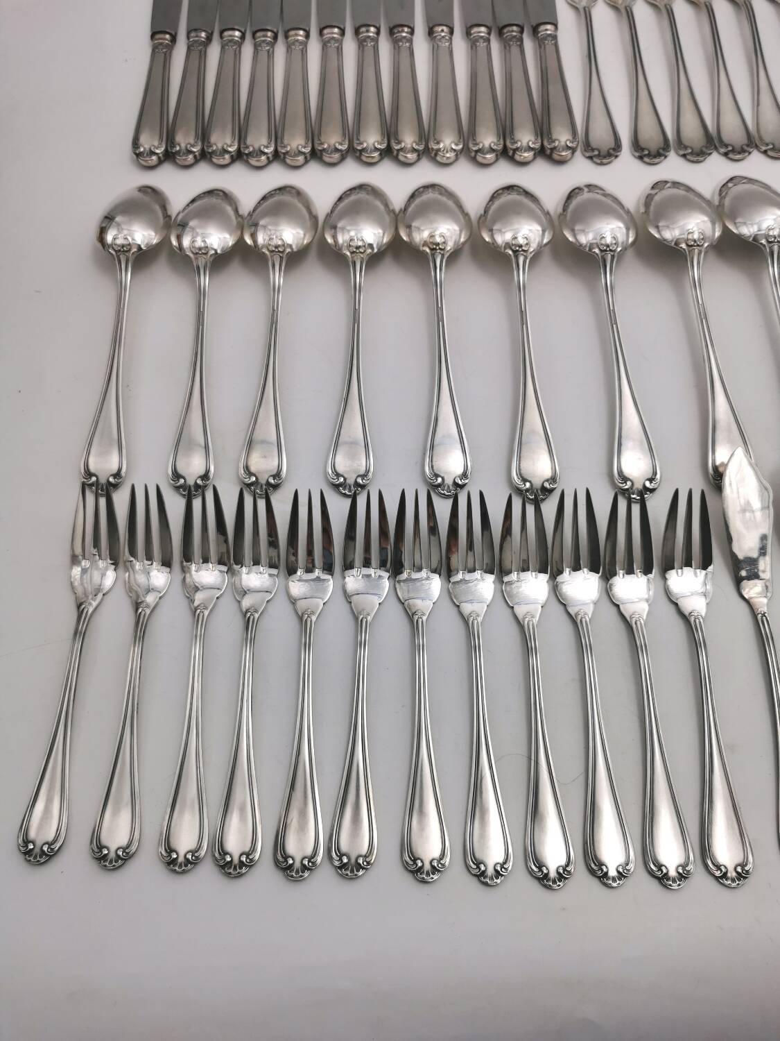 Deetjen 109 Piece Silverware Set Silver Metal Cutlery Set for 12 People