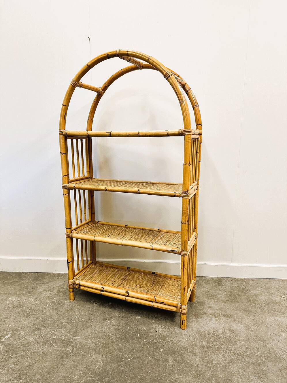 Boho chic arched bamboo shelves 1970s MCM Italian Dal Vera freestanding bookcase