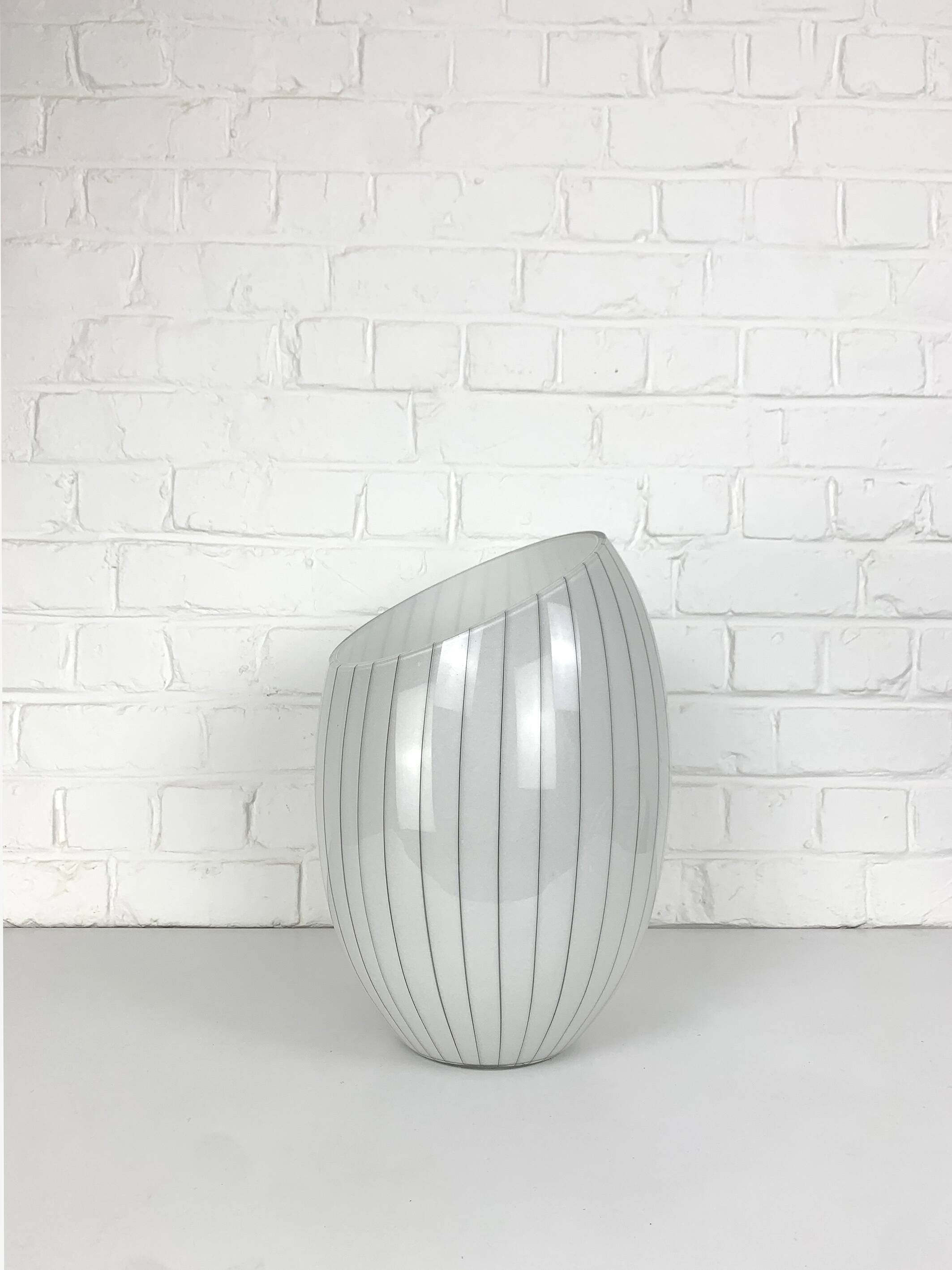 Large Murano glass table lamp with lined pattern 1950-60