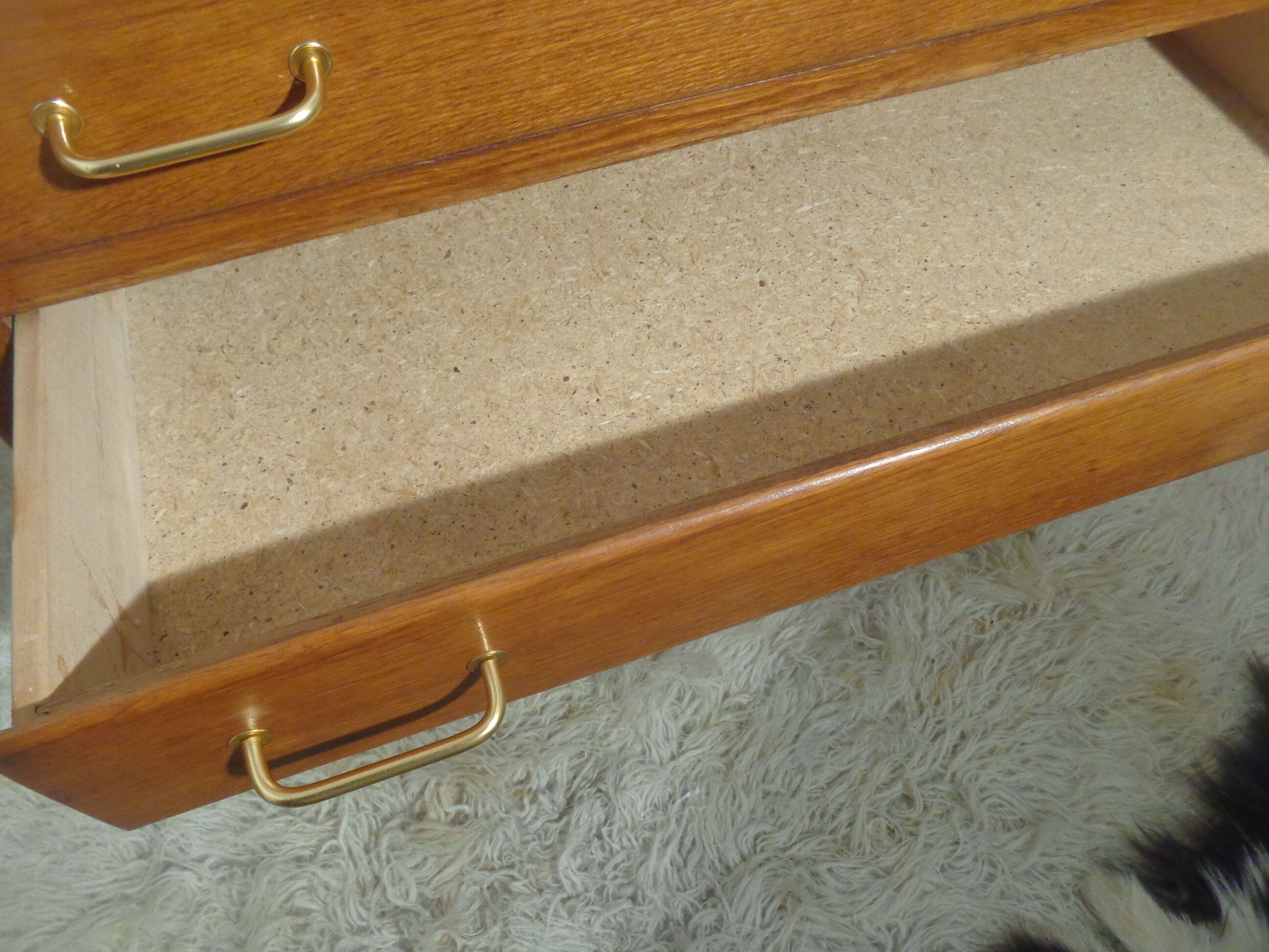 Vintage commodity of the 50s feet light oak compass