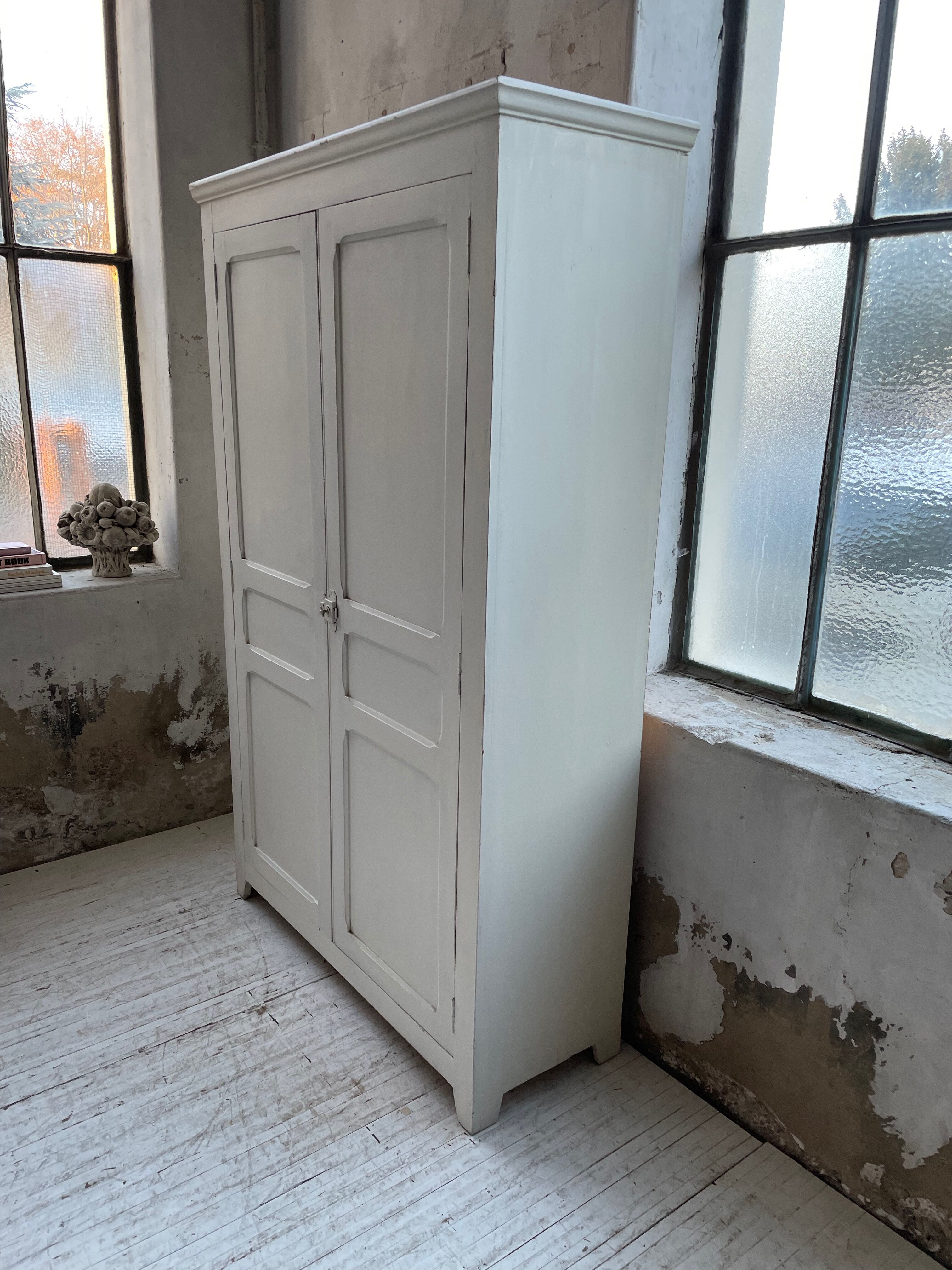 White cutter cabinet