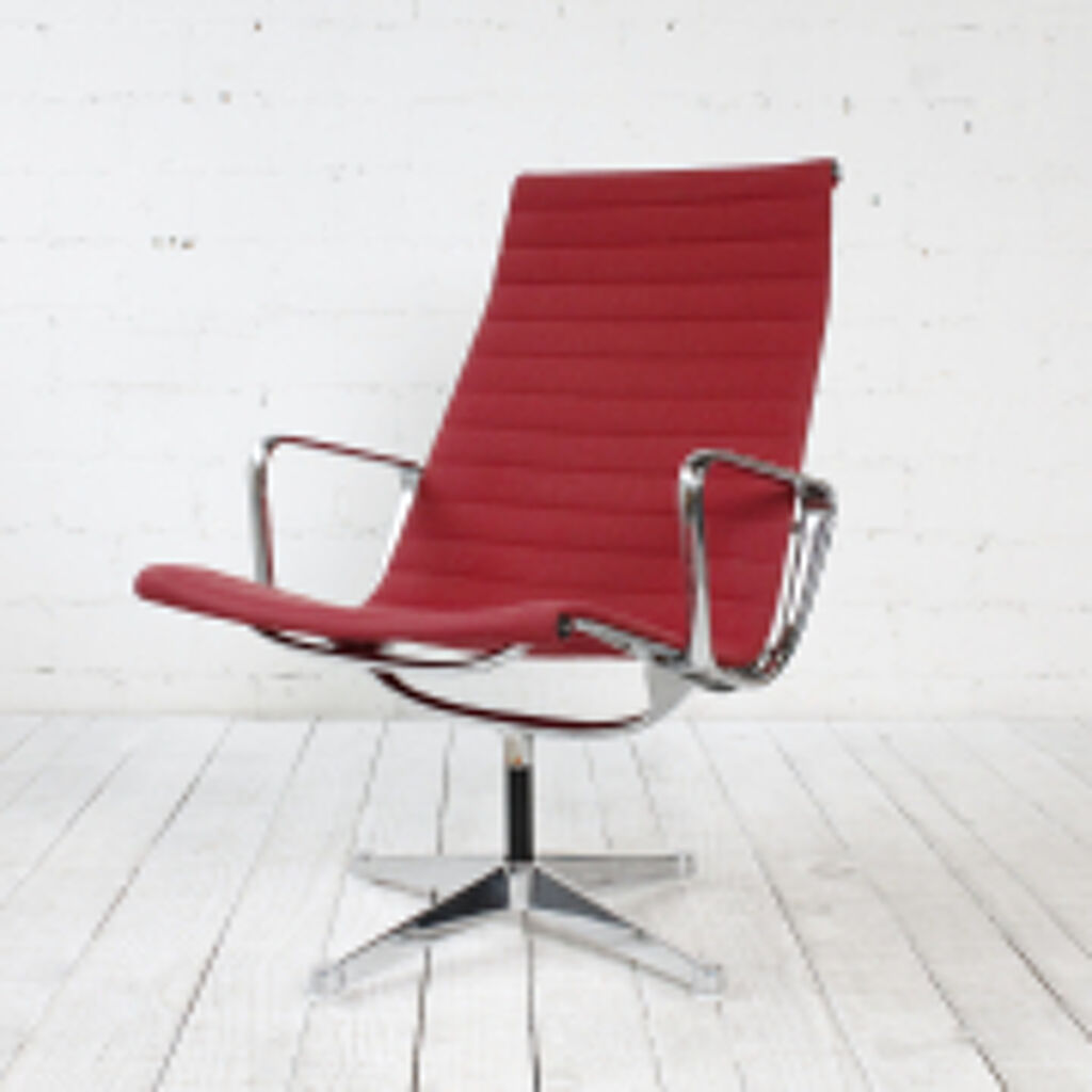 EA 116 Armchair by Charles Ray Eames for Herman Miller Selency