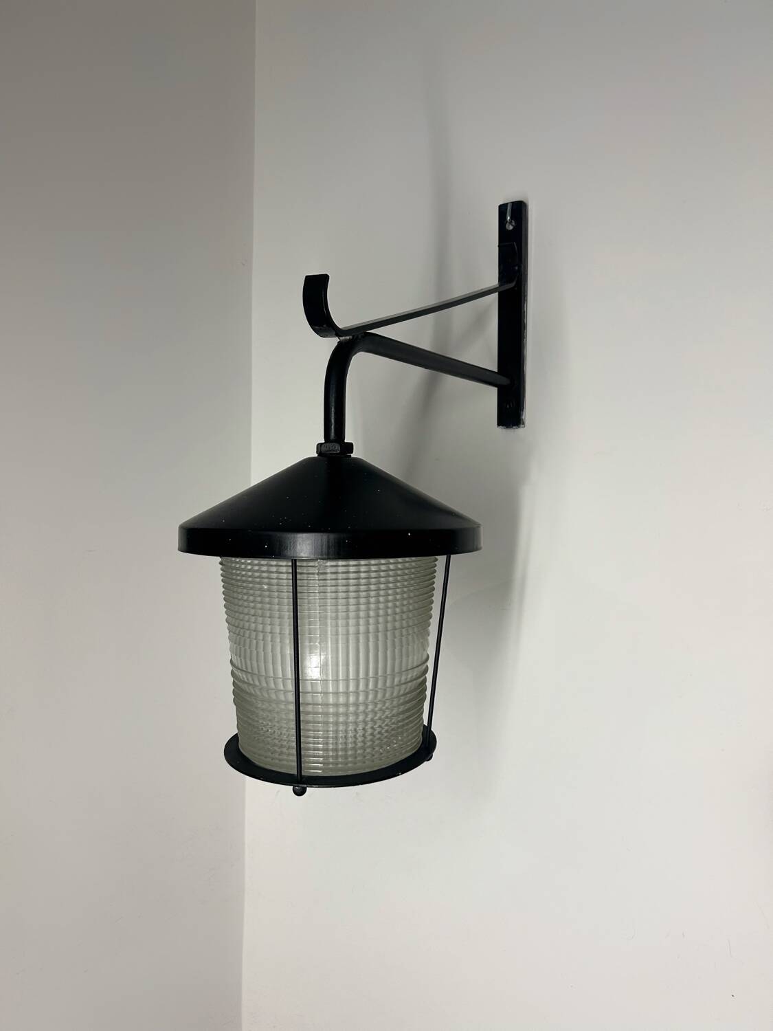 70s holophane garden lantern