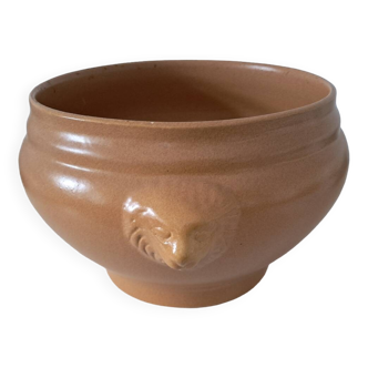 Large soup tureen with lion head handles