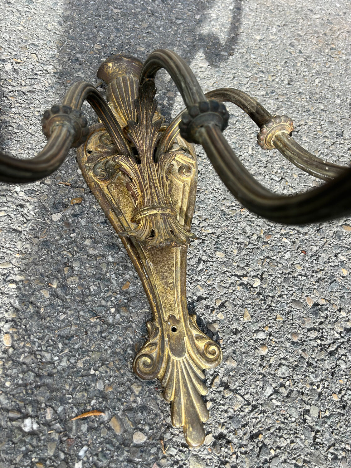 Pair of brass wall lights – Louis XVI style