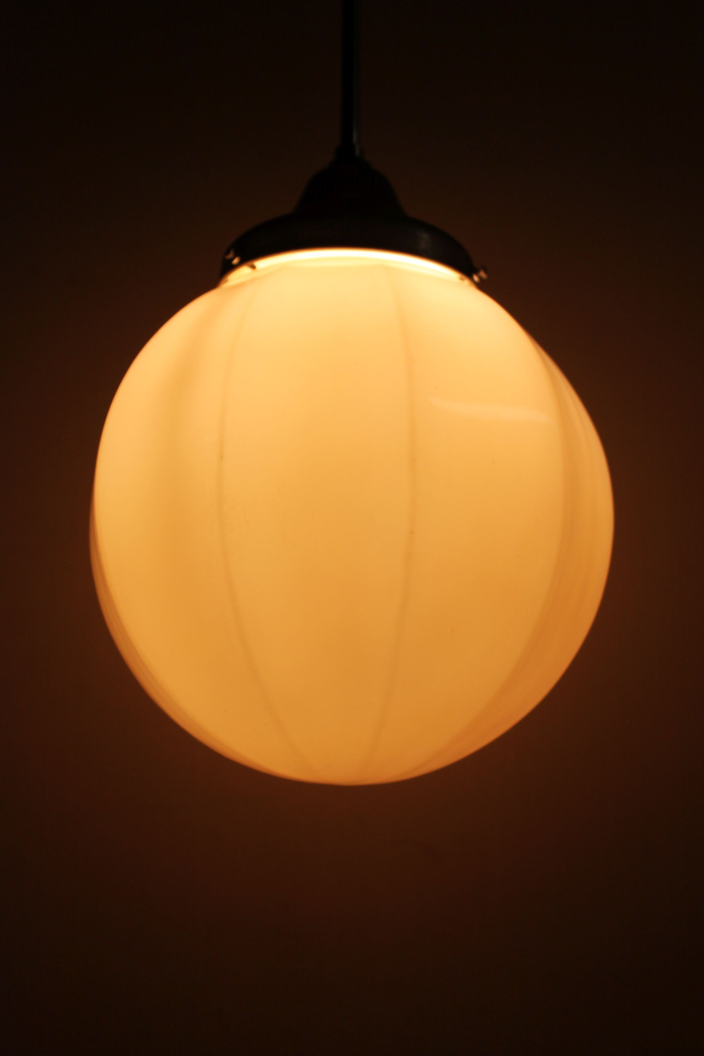 Suspension ball with 10 faces art deco, opaline, 30's.