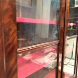 Louis Philippe display case in mahogany and mahogany veneer 19th century