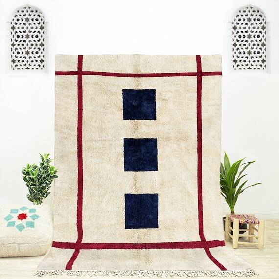 Traditional handmade wool rug in black and white with burgundy 250cmx150cm