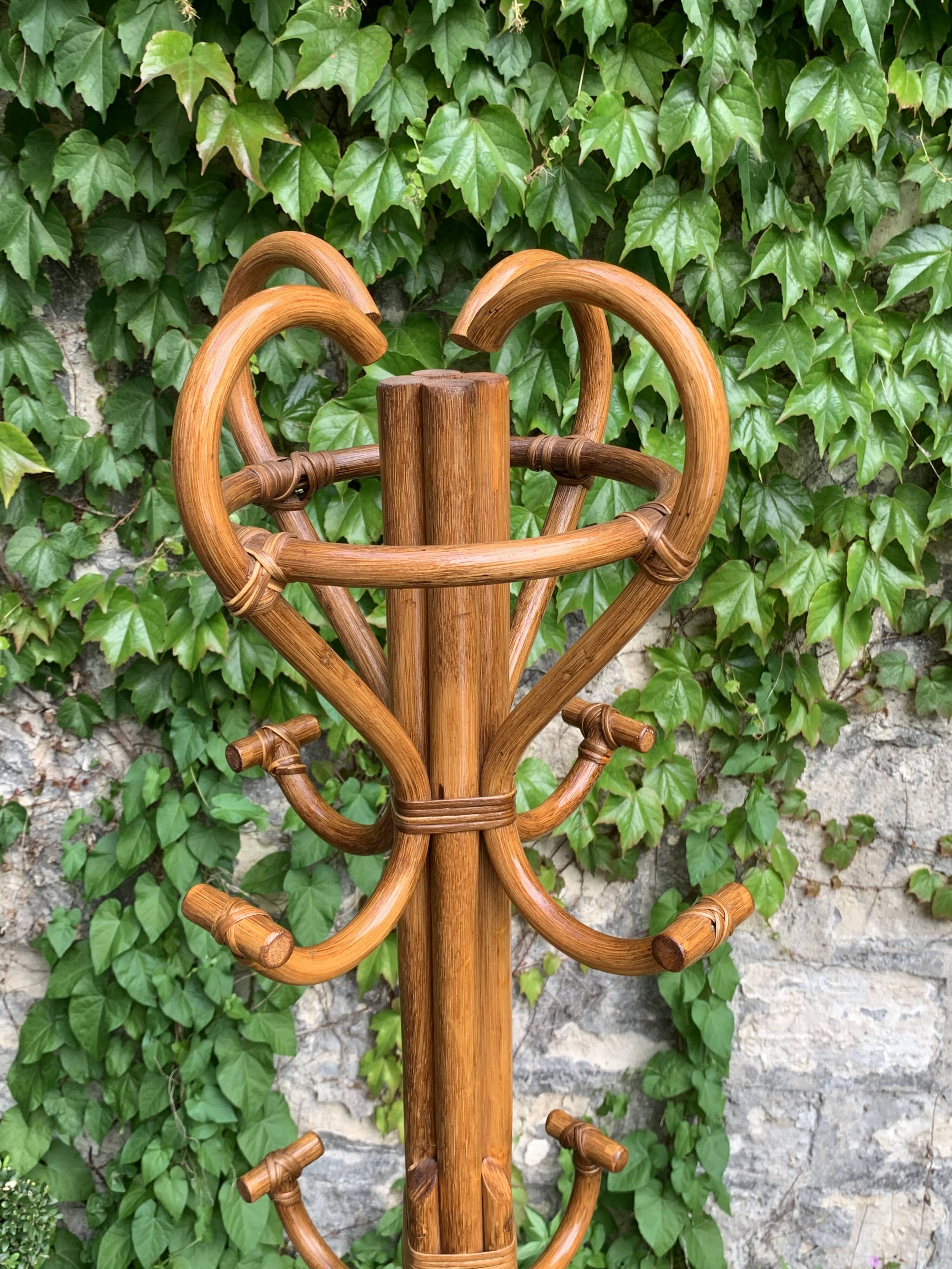 Perroquet portemanteau en rotin vintage 1970