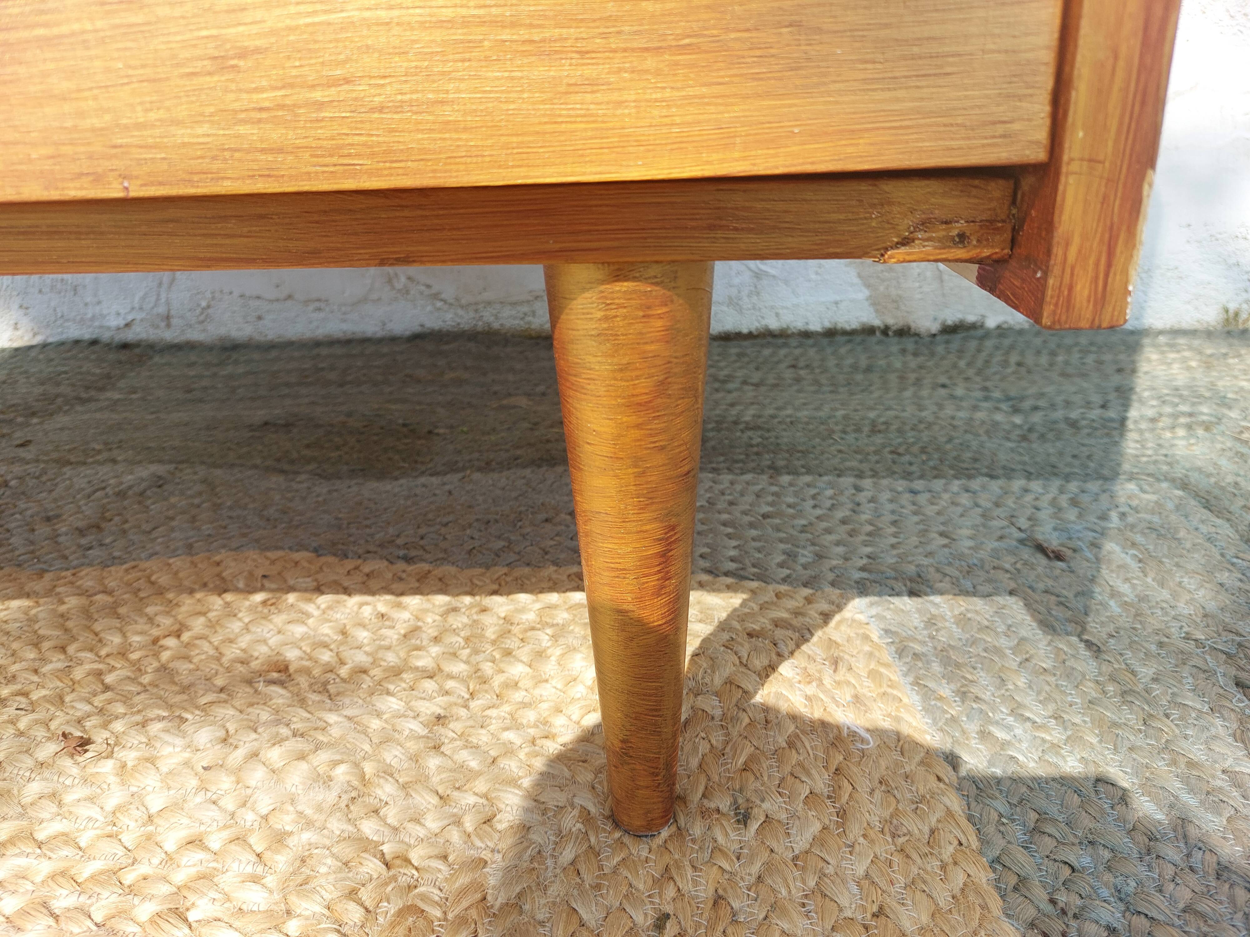 vintage commode, tapered legs