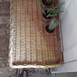 Wheels serving table