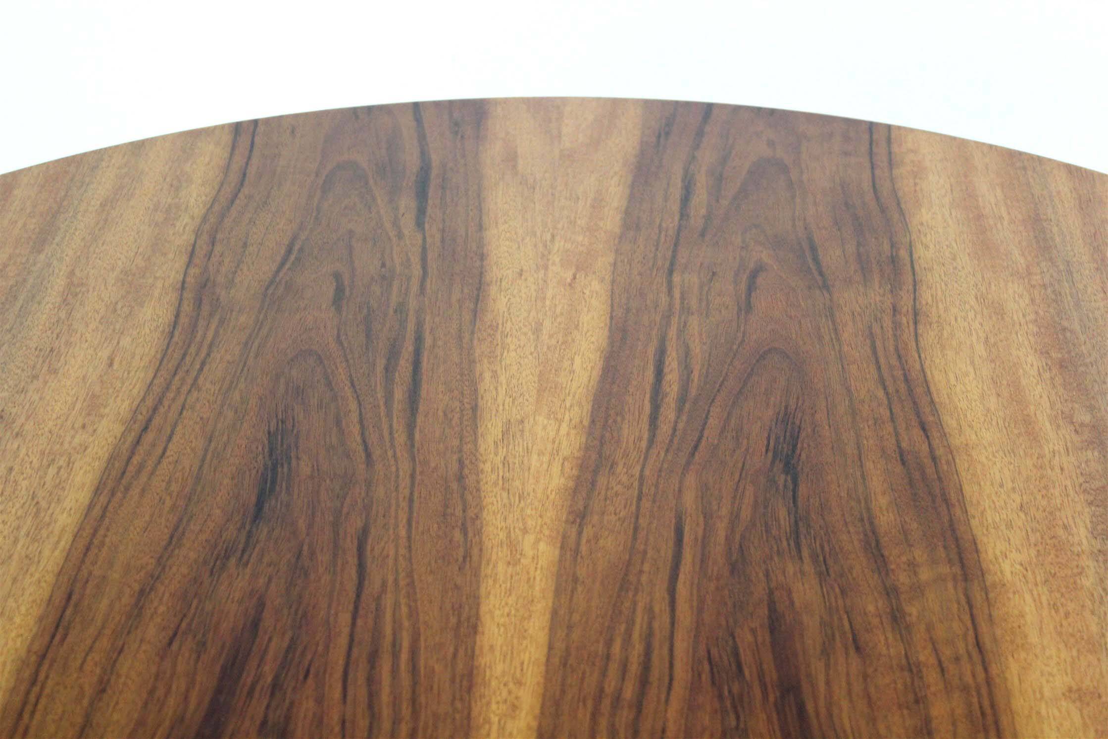 Mid-century modern round tulip dining table, restored by Drevotvar, 1960s.