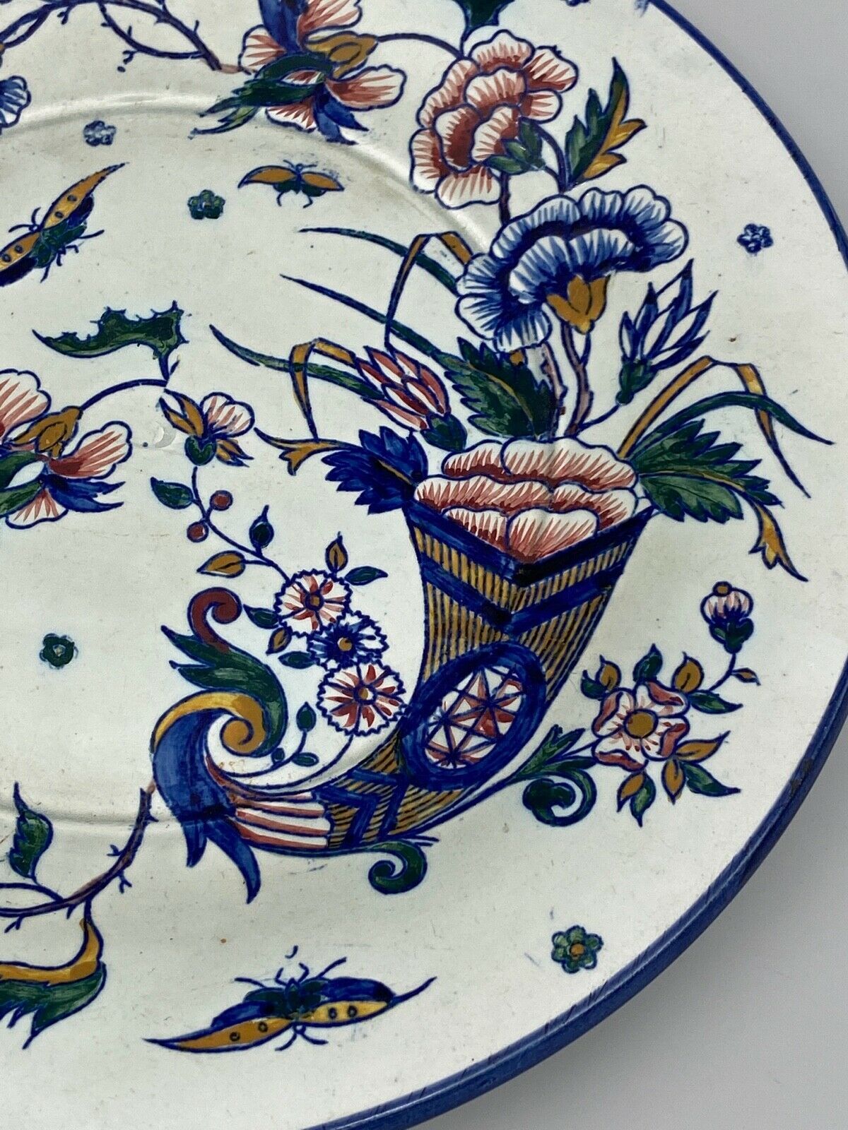 Plate gien with cornucopia decoration insect peacock butterfly