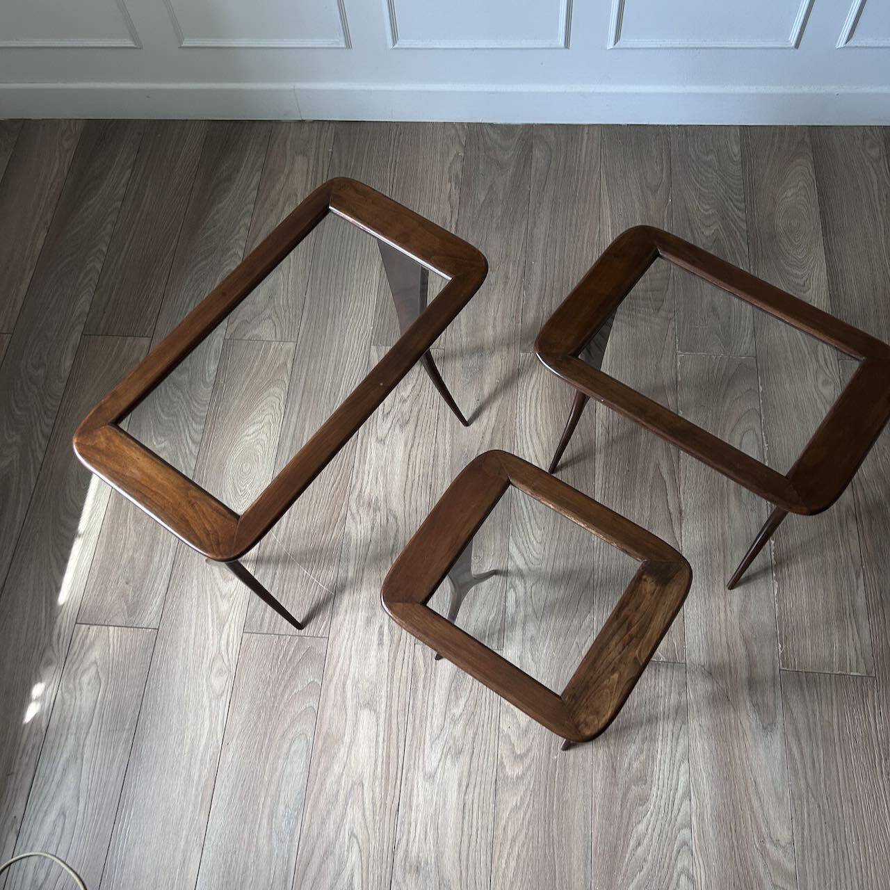 Tables gigognes Raphaël Raffel