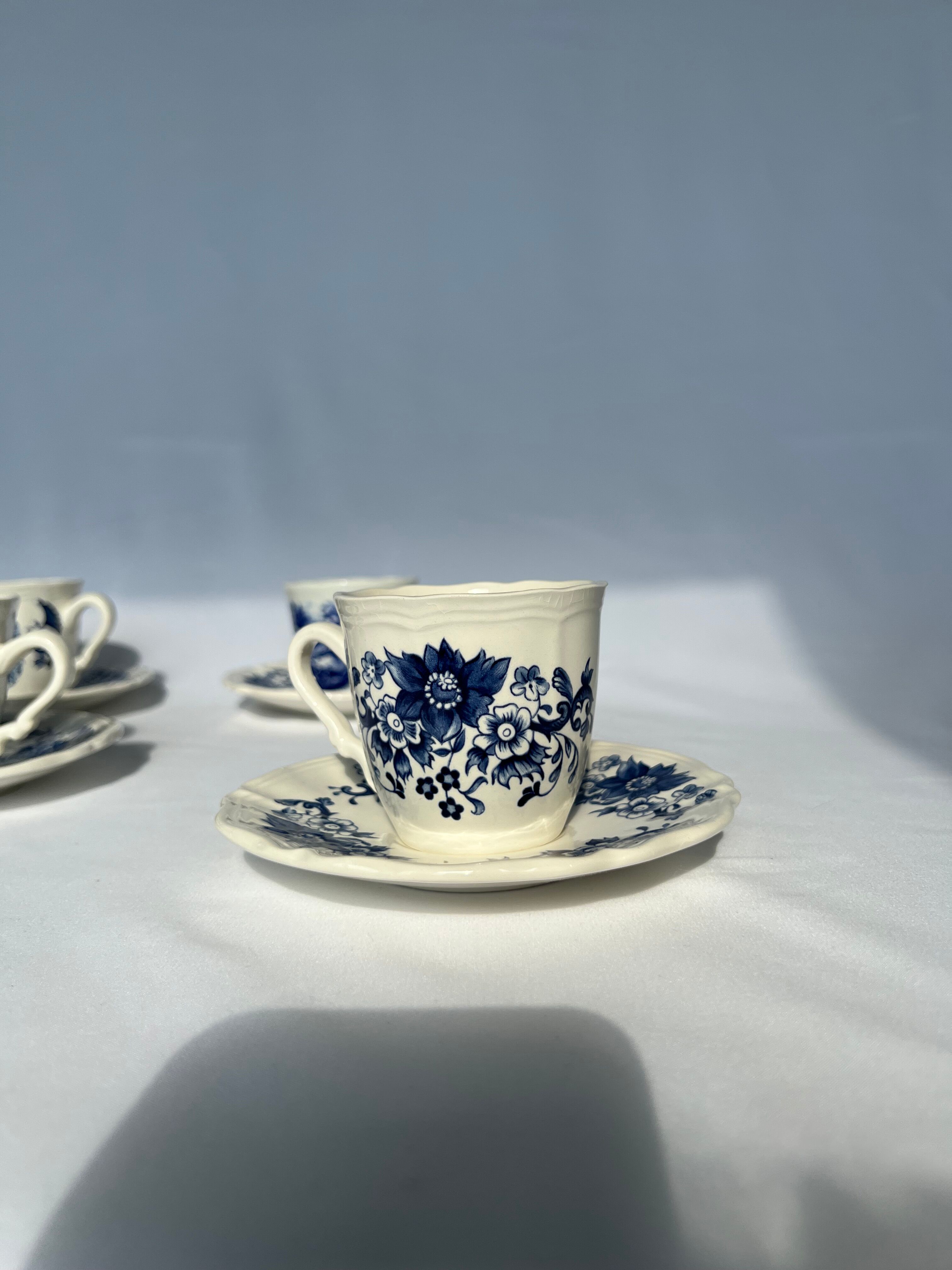 Vintage tea or coffee service Sarreguemines model Romantic 6 pieces cups and under cups