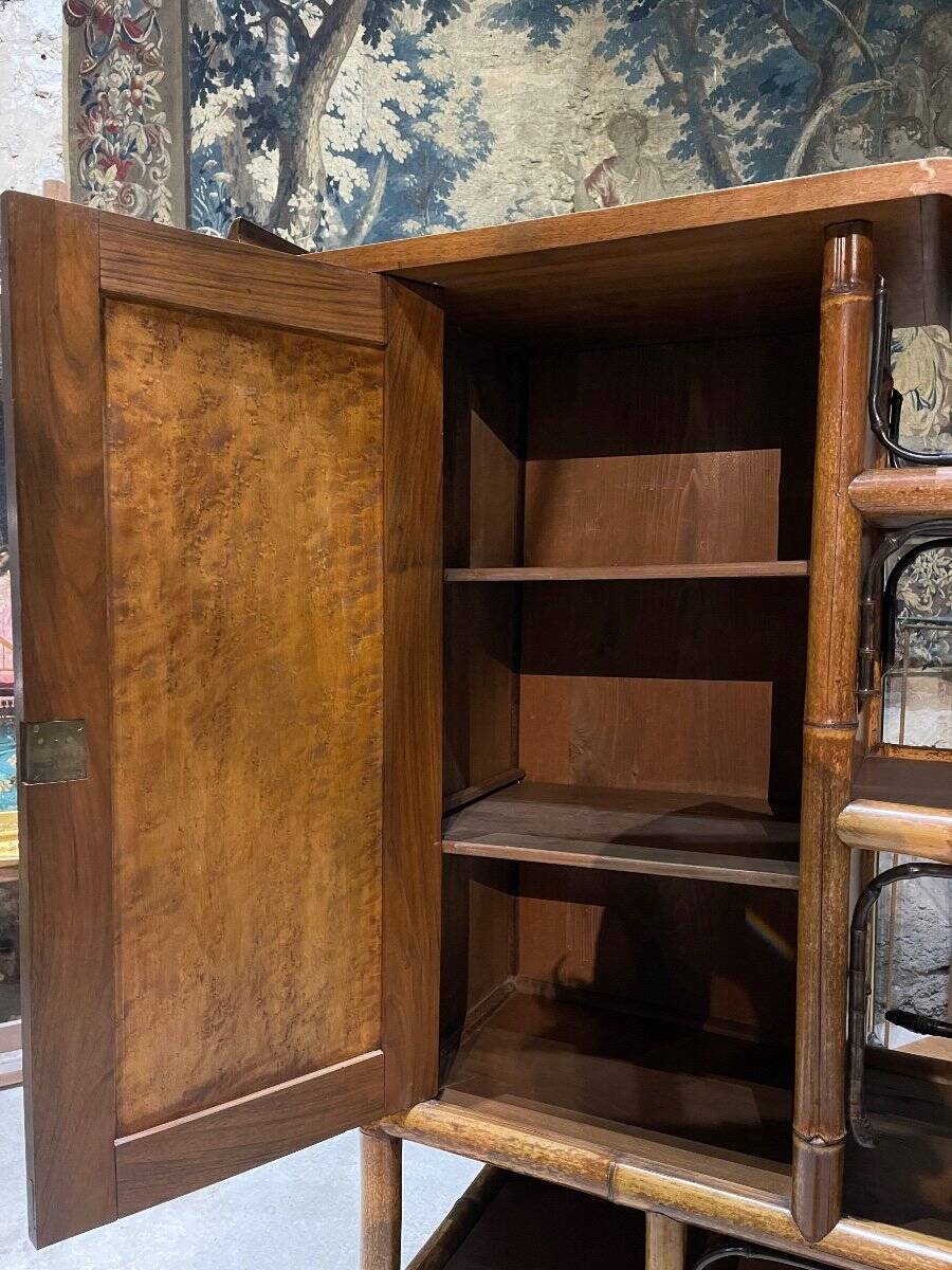 Japanese-style cabinet attributed to Perret and Vibert from the Napoleonic III period.
