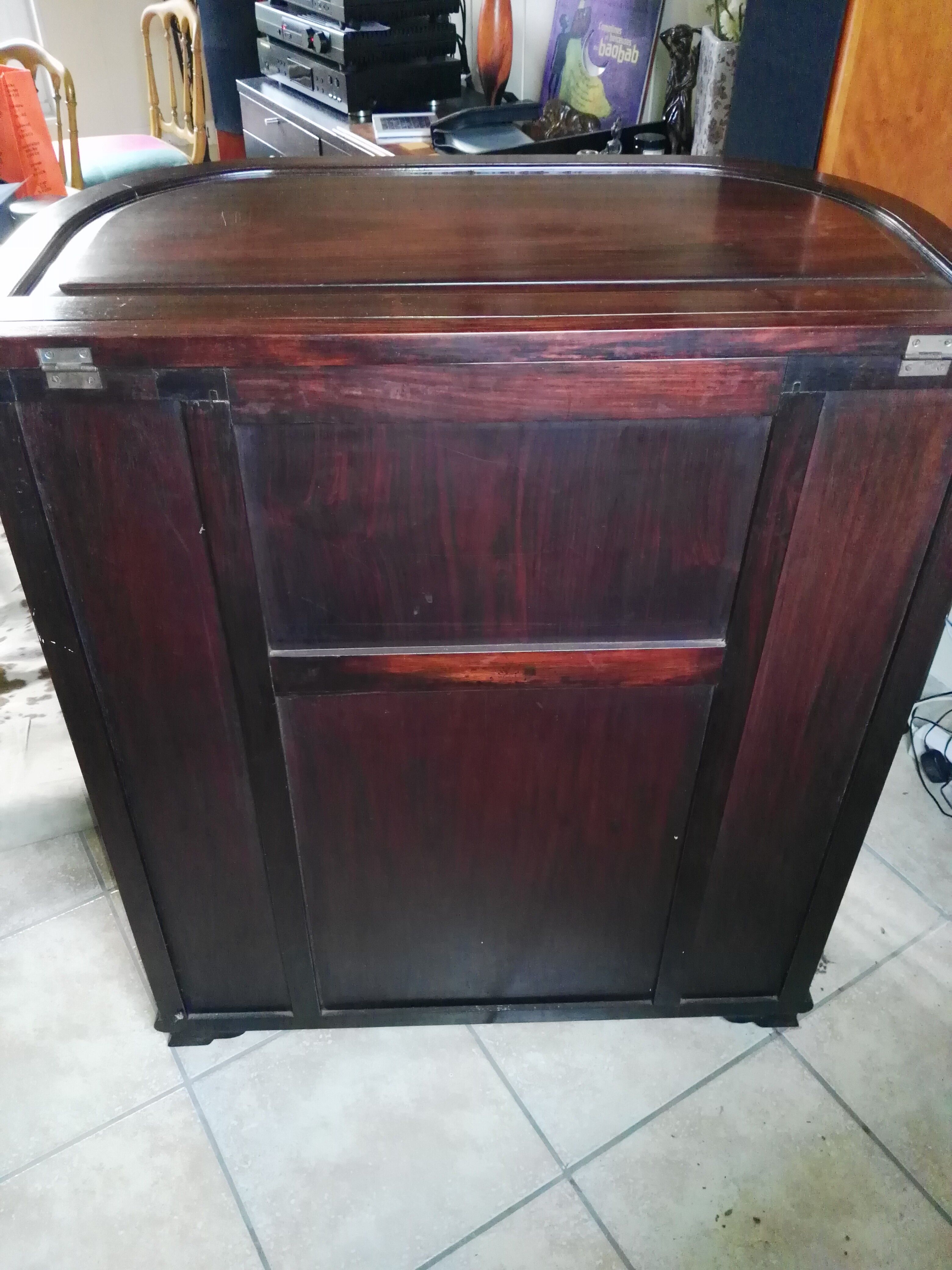 Bar inspiration far East wood precious