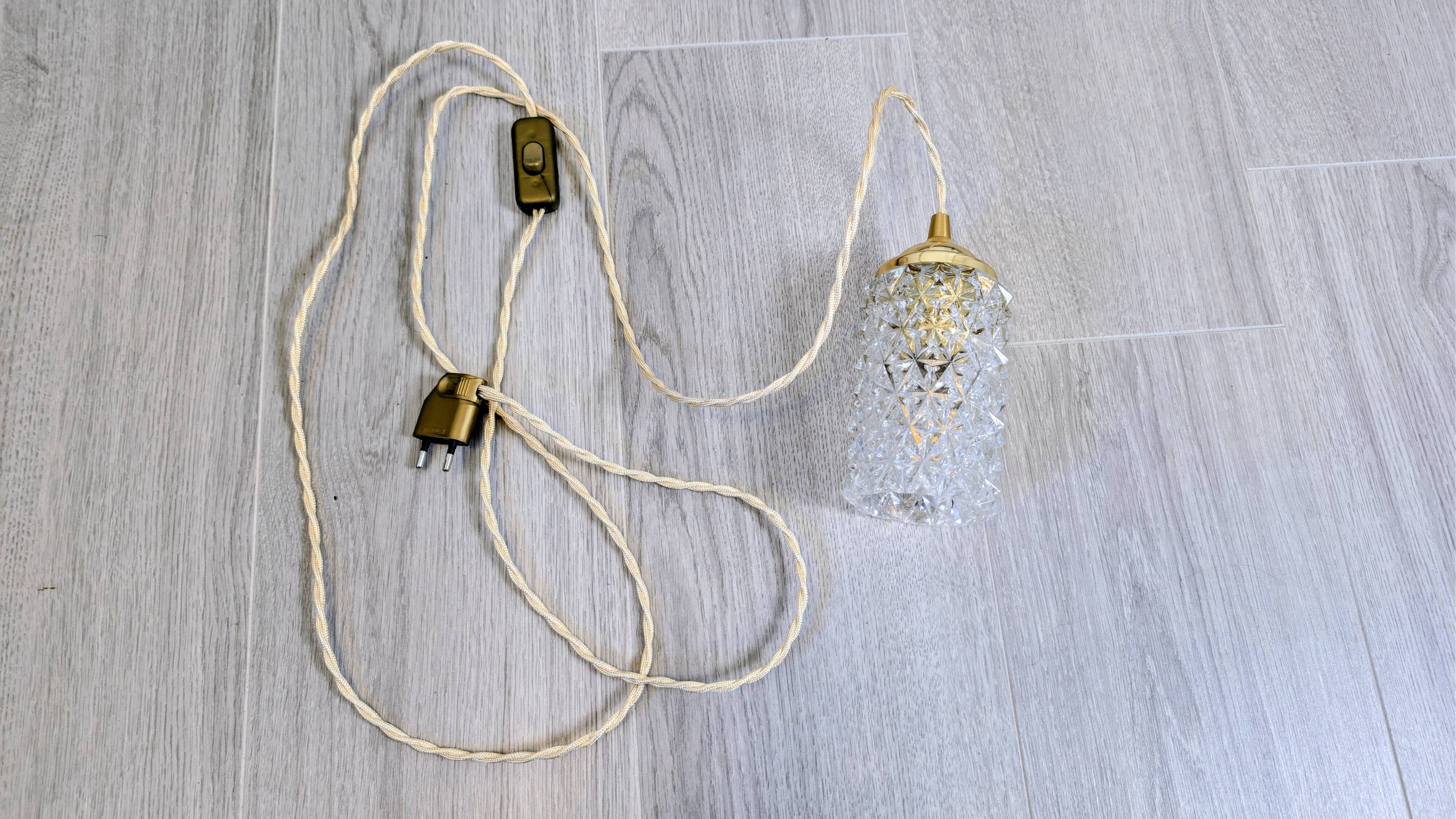 Baladeuse en verre taillé des années 60 - Lumière d'appoint (2 disponibles)