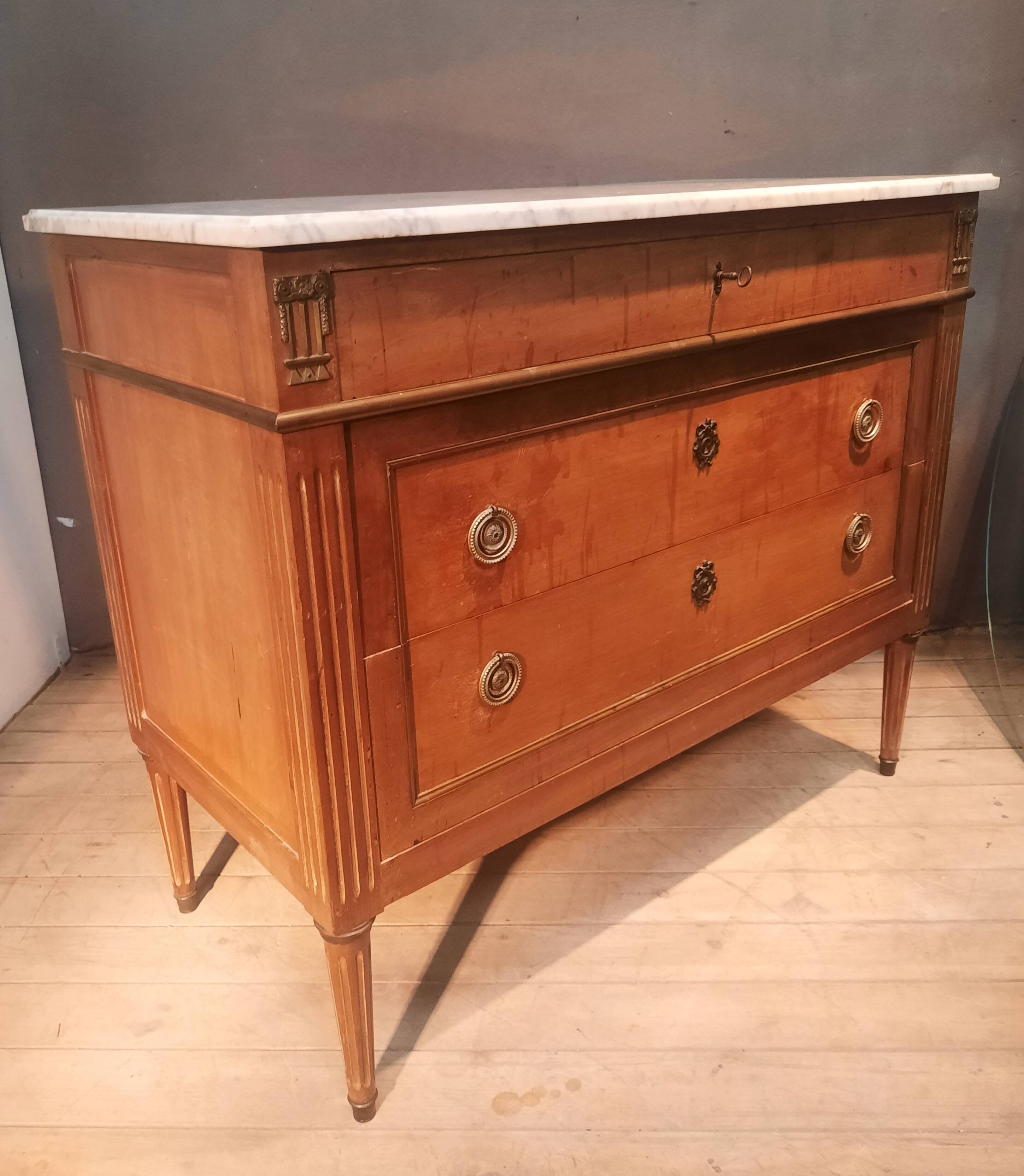 Louis XVI style chest of drawers with 2 drawers