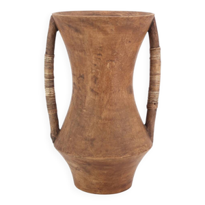 Vase amphore en bois,