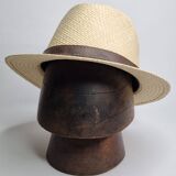 Hat form on solid wood stand, 1900s period