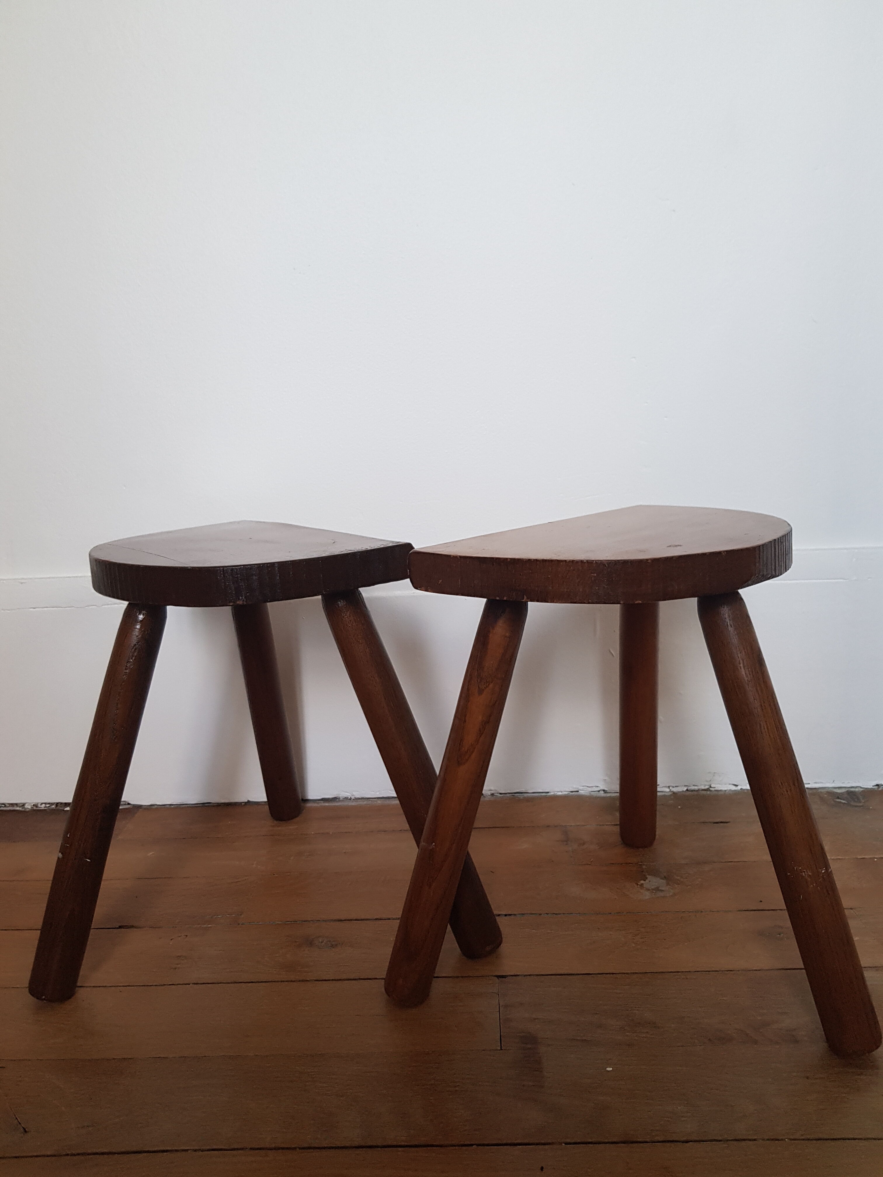 Set of 2 tripod stools