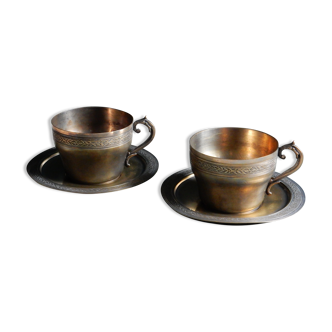 Set 2 tea cups and golden metal sub-cups