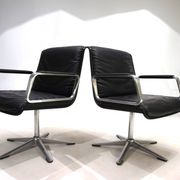 Set of 2 Wilkhahn Delta conference/dining chairs from the Delta Group