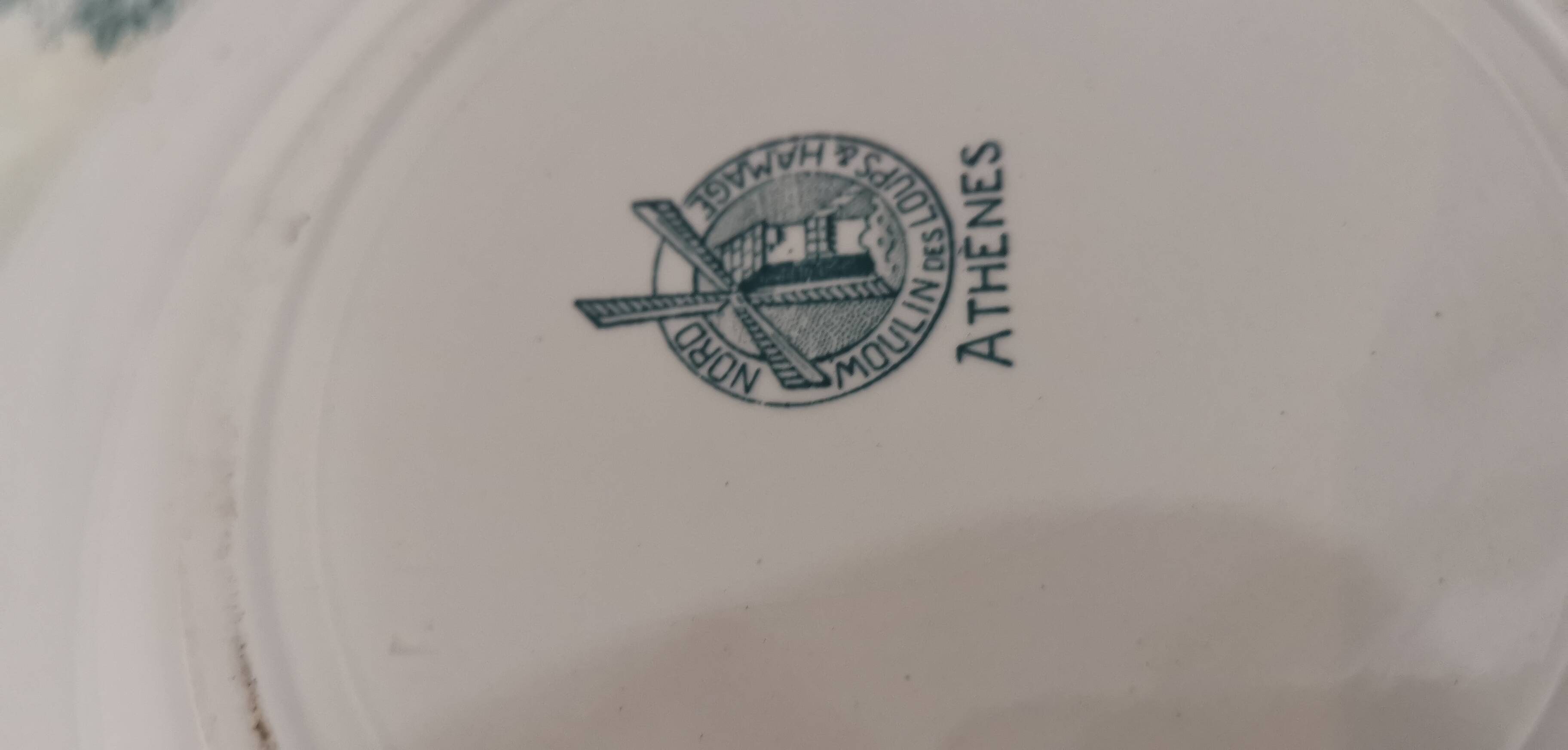 Set of 3 flat plates iron earth St-Amand "Athenes"