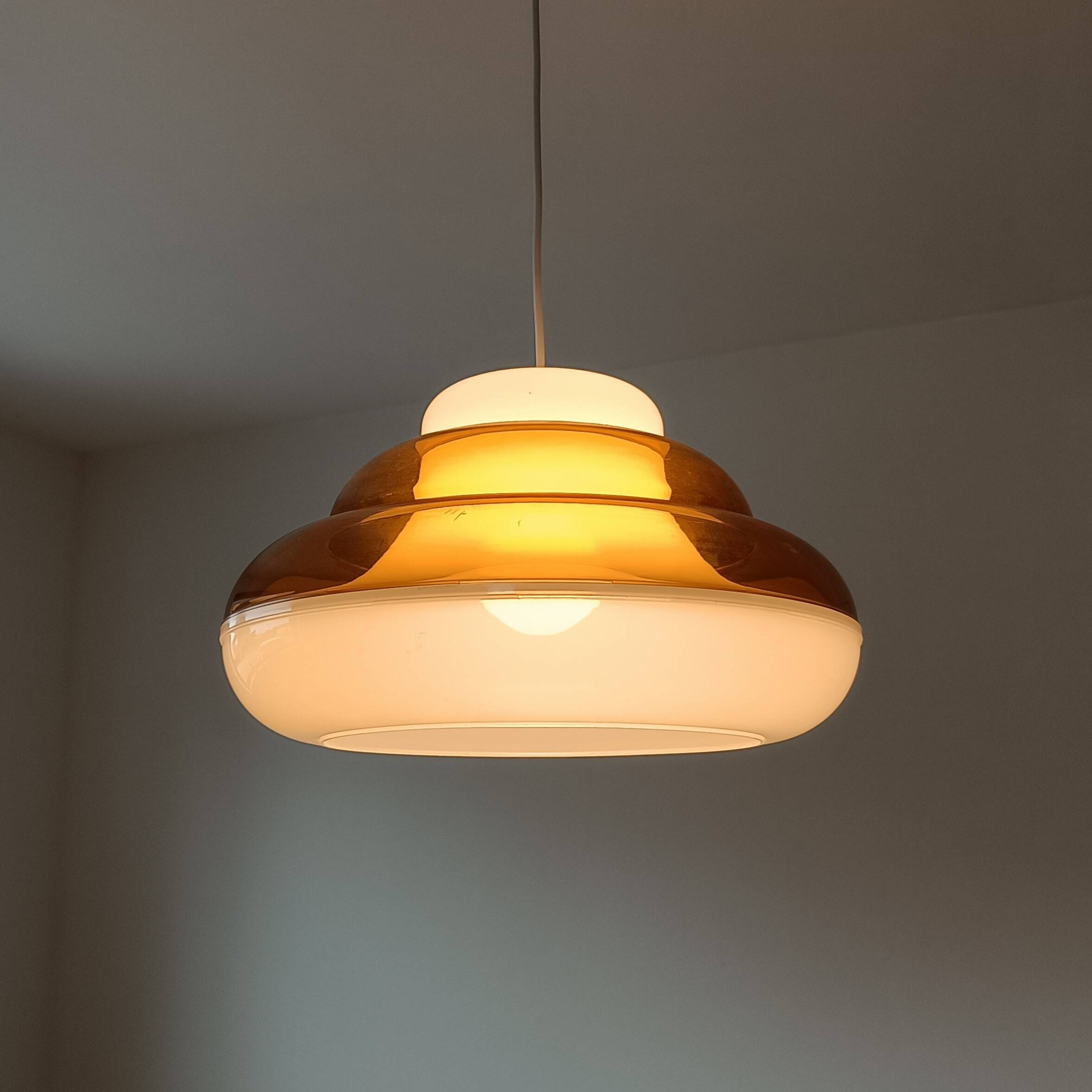 Space age pendant lamp – Massive