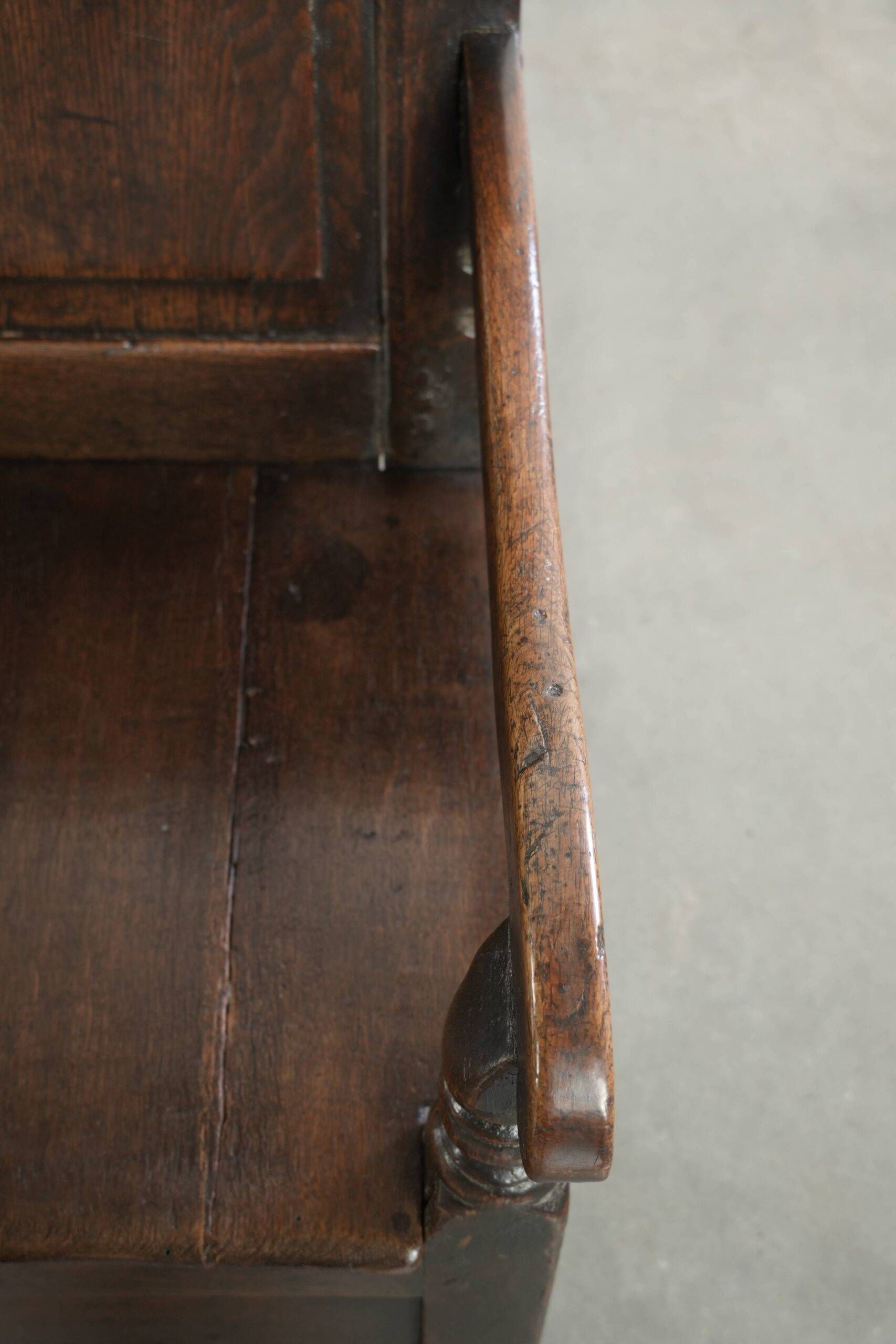 Antique English wooden bench / hall bench from the early 18th century