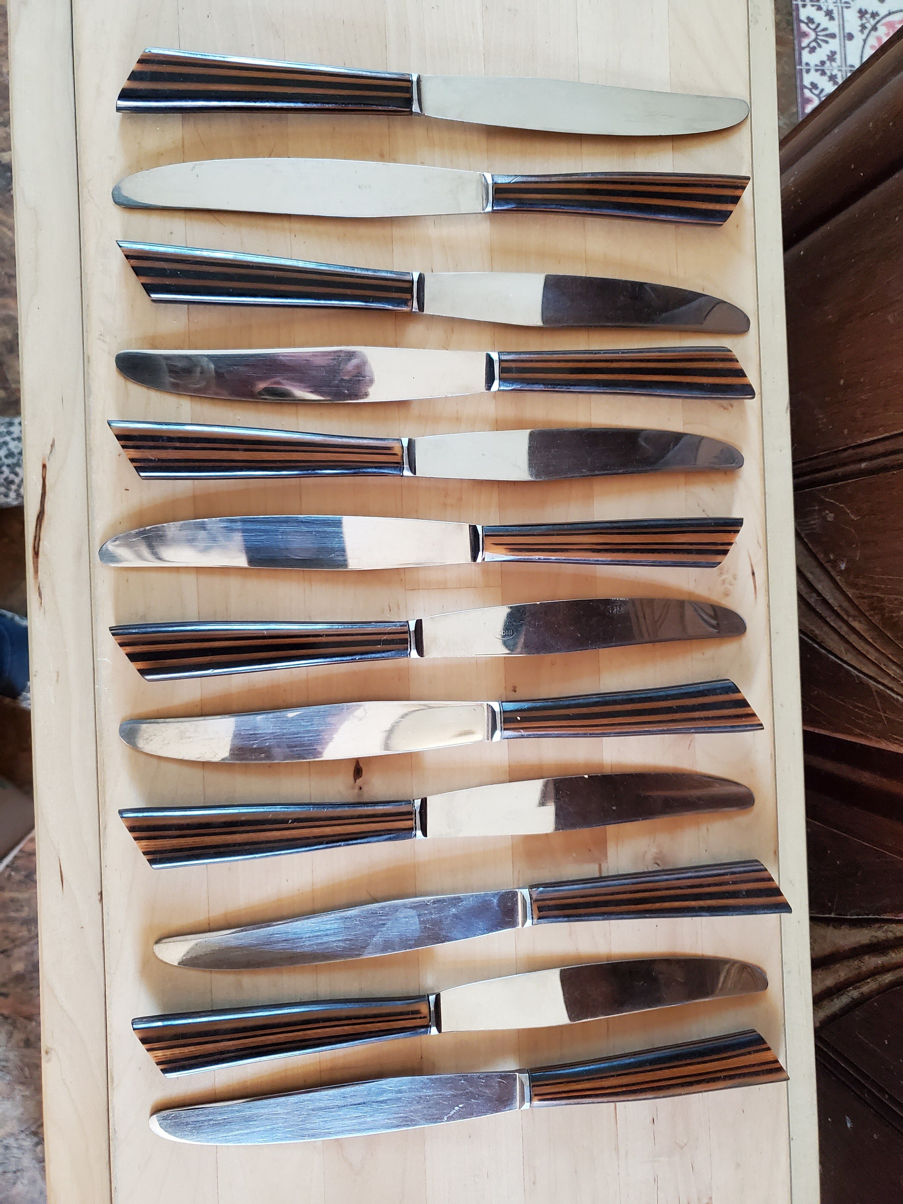 12 art deco knives