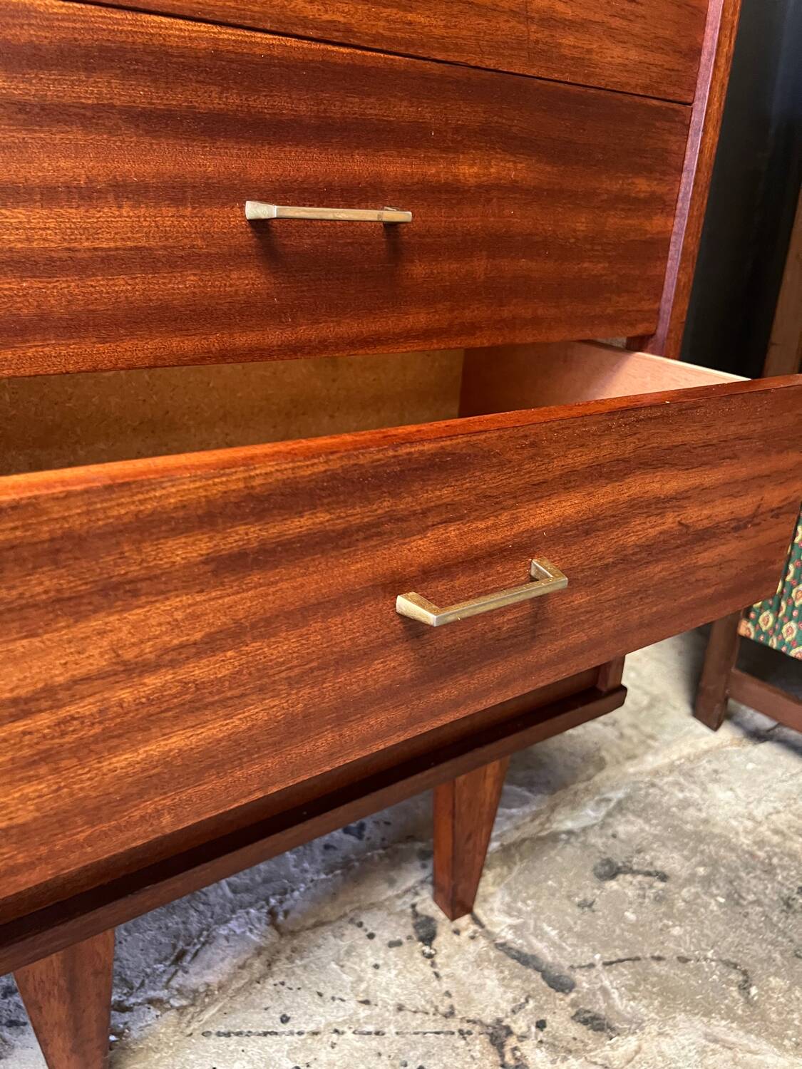 Vintage chiffonier